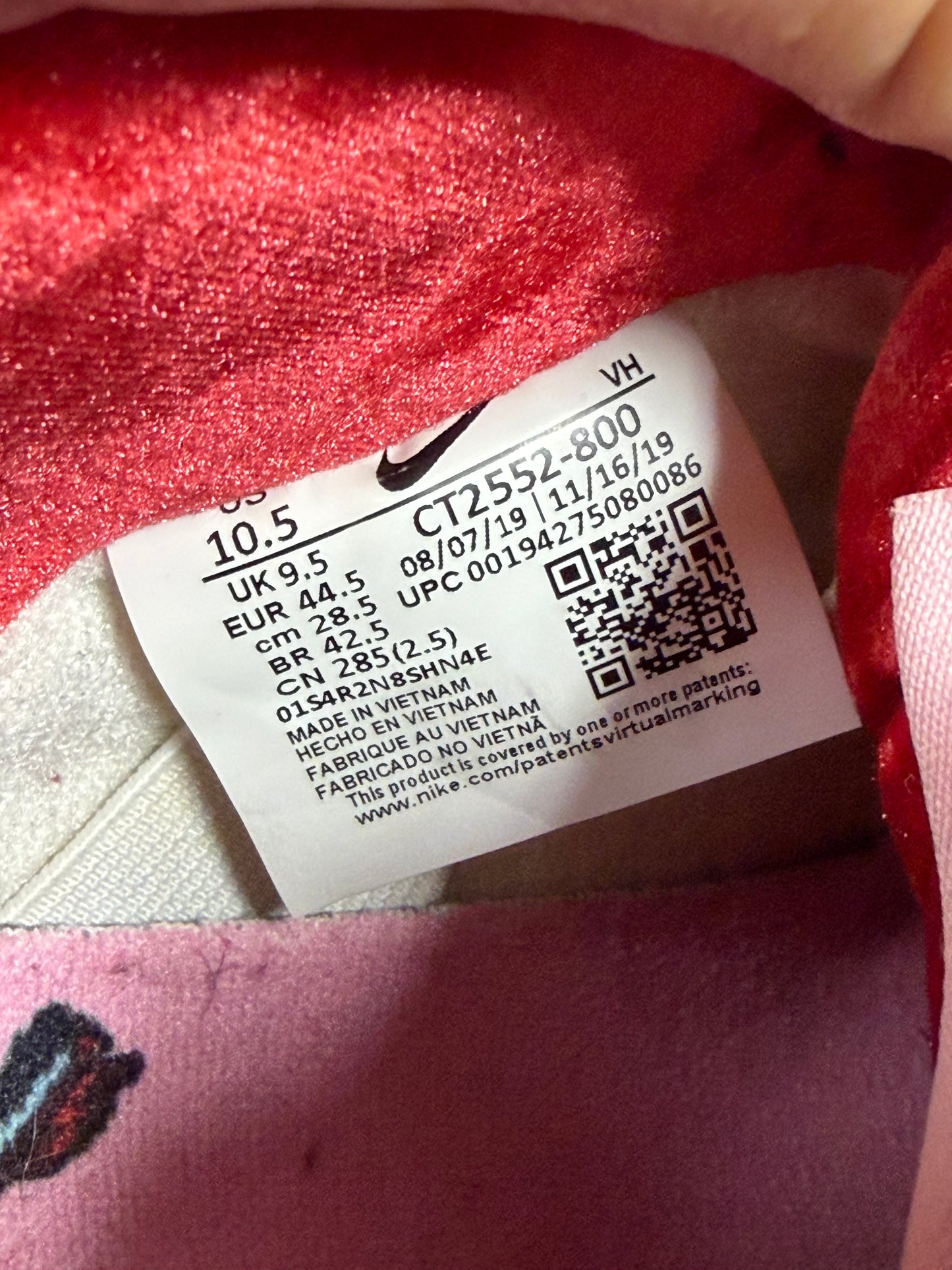 Nike SB Dunk Low StrangeLove Skateboards