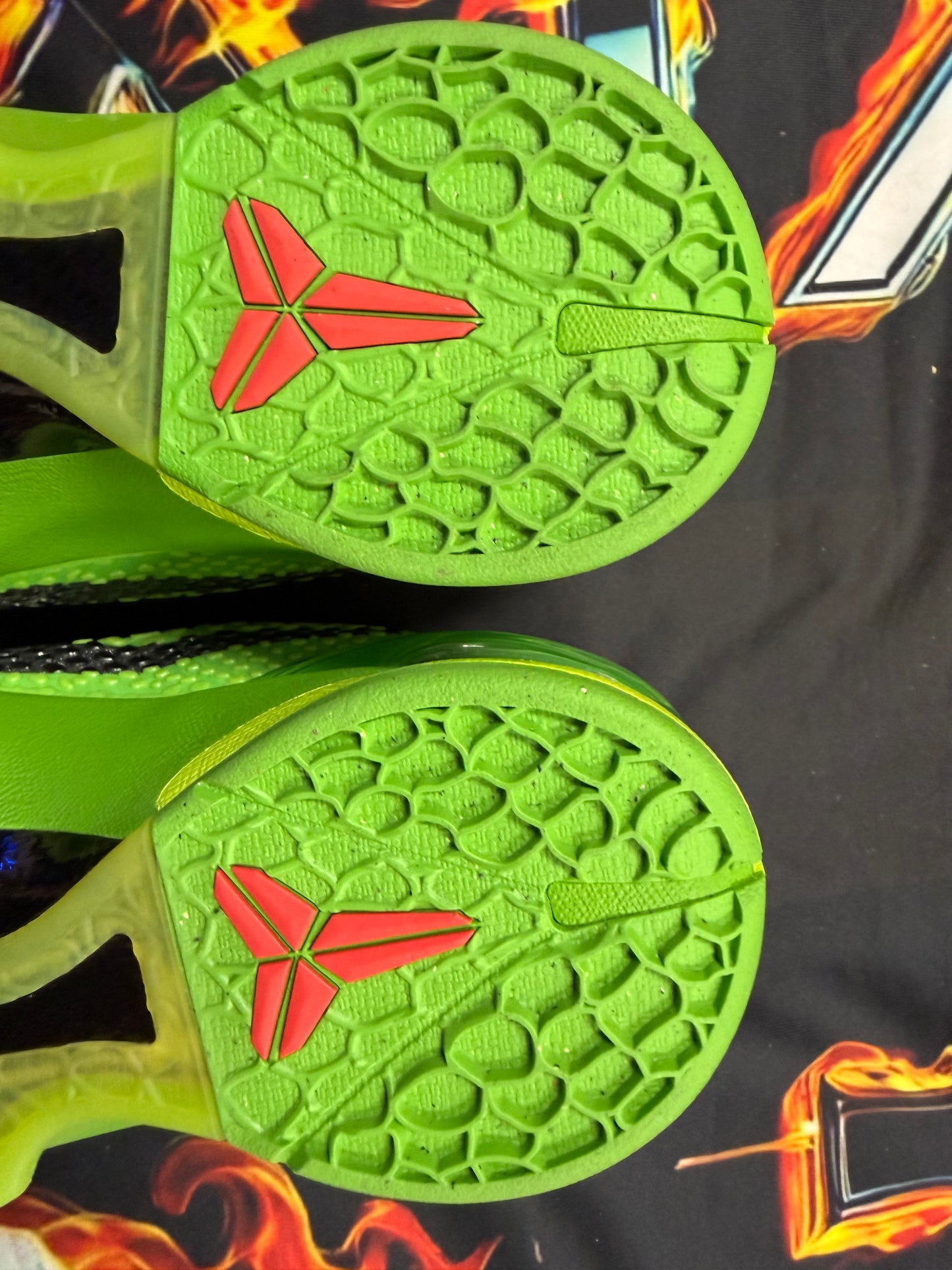 NIKE KOBE 6 GRINCH