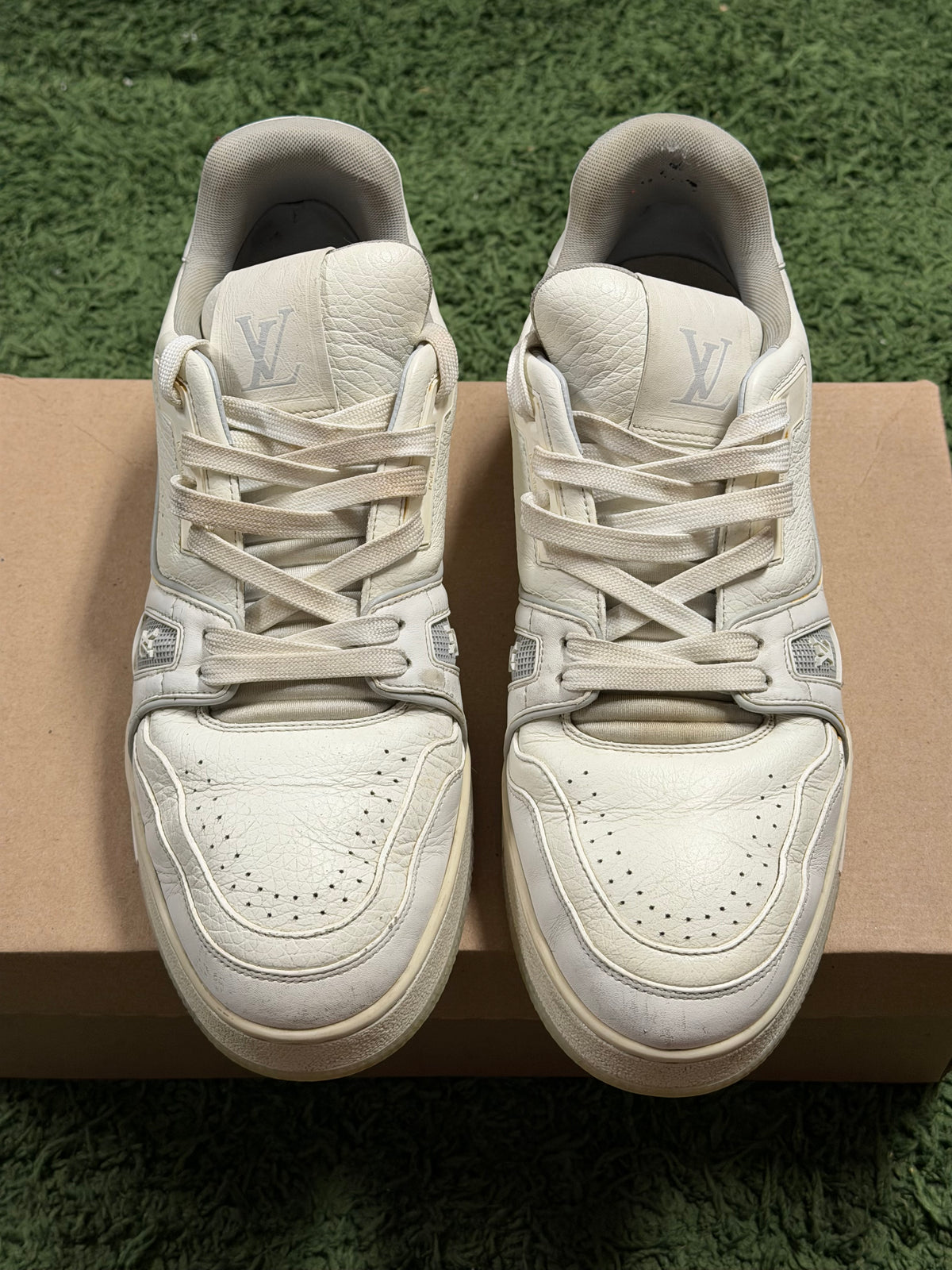 LOUIS VUITTON TRAINER WHITE