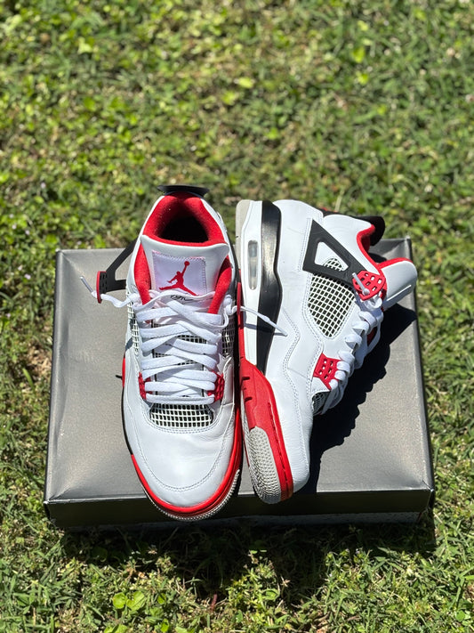 Jordan 4 “Fire Red” Size 11M