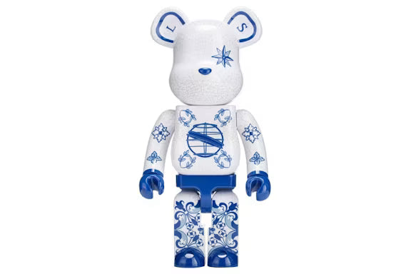 Bearbrick Macau 2023 x Senado Square 1000%