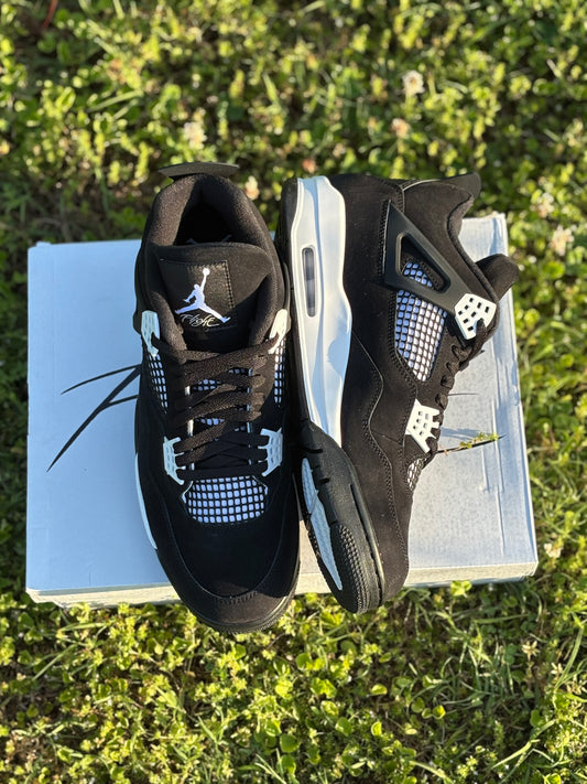 Jordan 4 “White Thunder” Size 13M