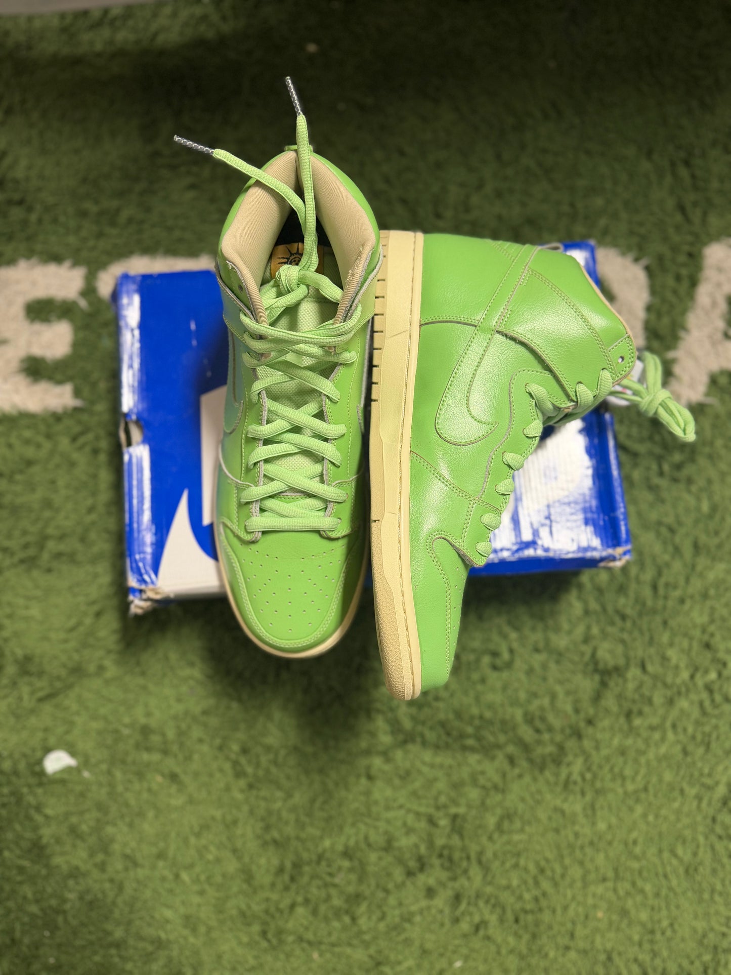 Nike SB Dunk High Statue of Liberty ( Size 12M ) ( Lightly used, OG Box )