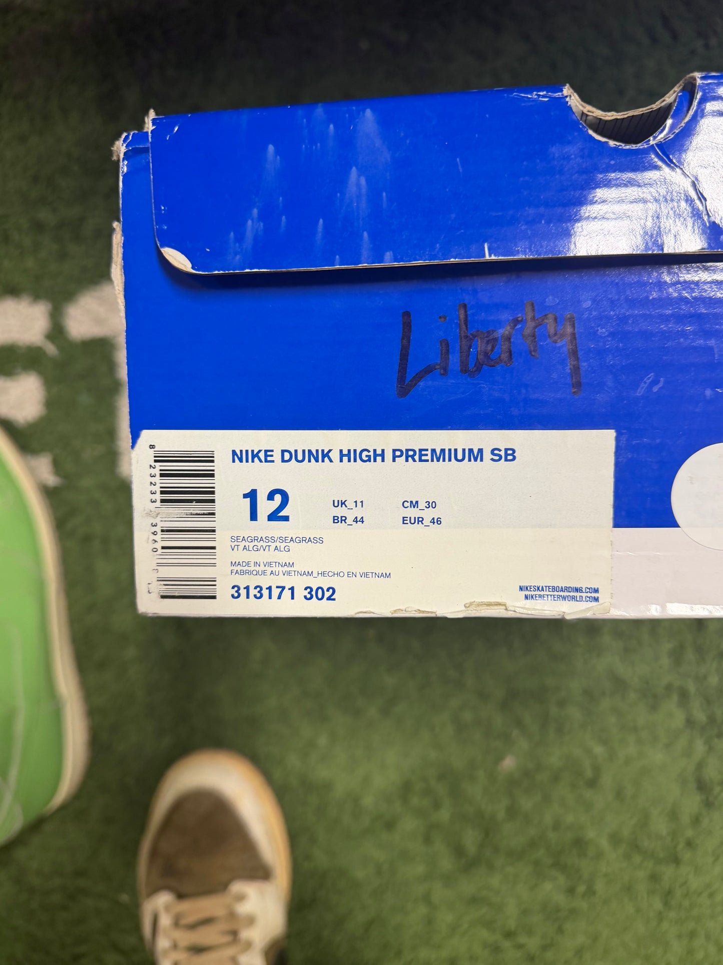 Nike SB Dunk High Statue of Liberty ( Size 12M ) ( Lightly used, OG Box )