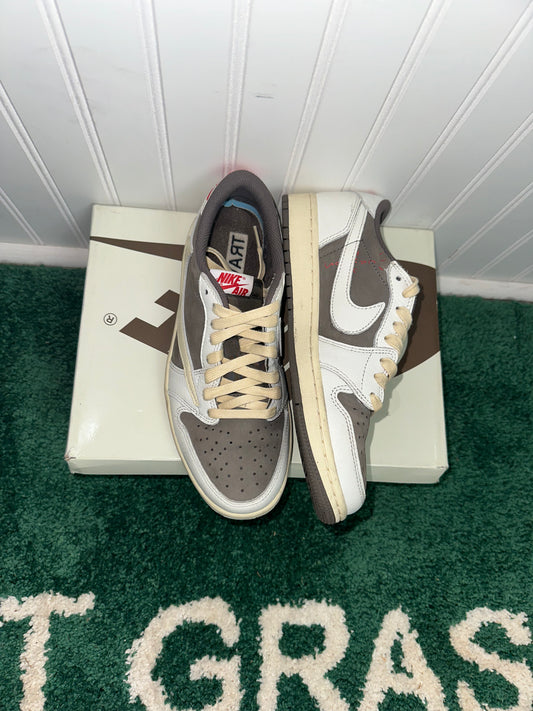 (B241) Size 7M Jordan 1 low Travis Scott reverse mocha