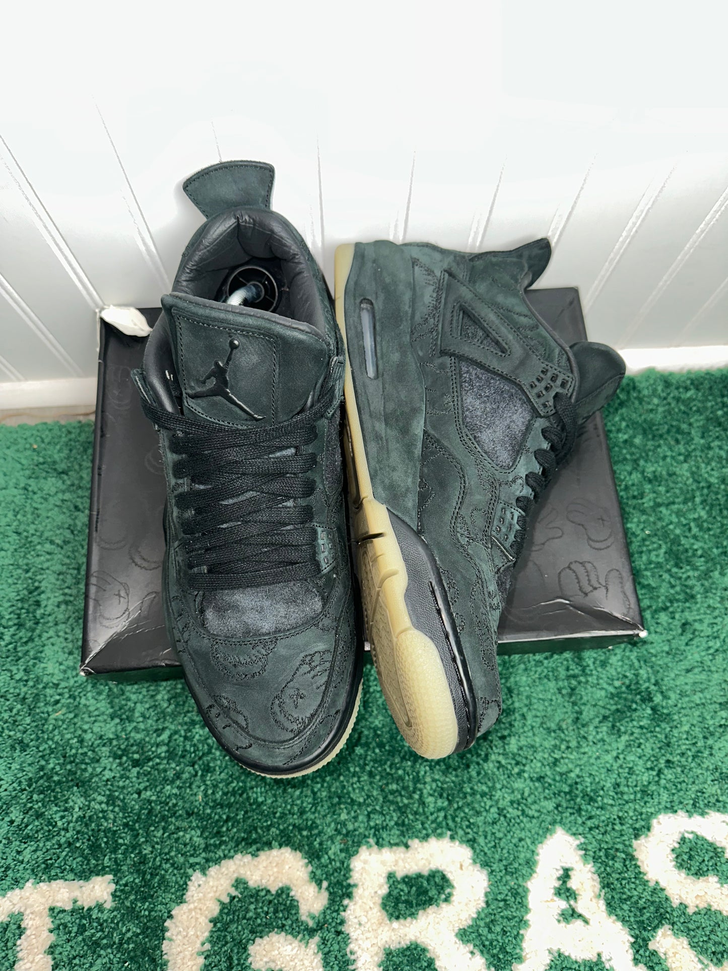 Jordan 4 Kaws Black (10.5M)