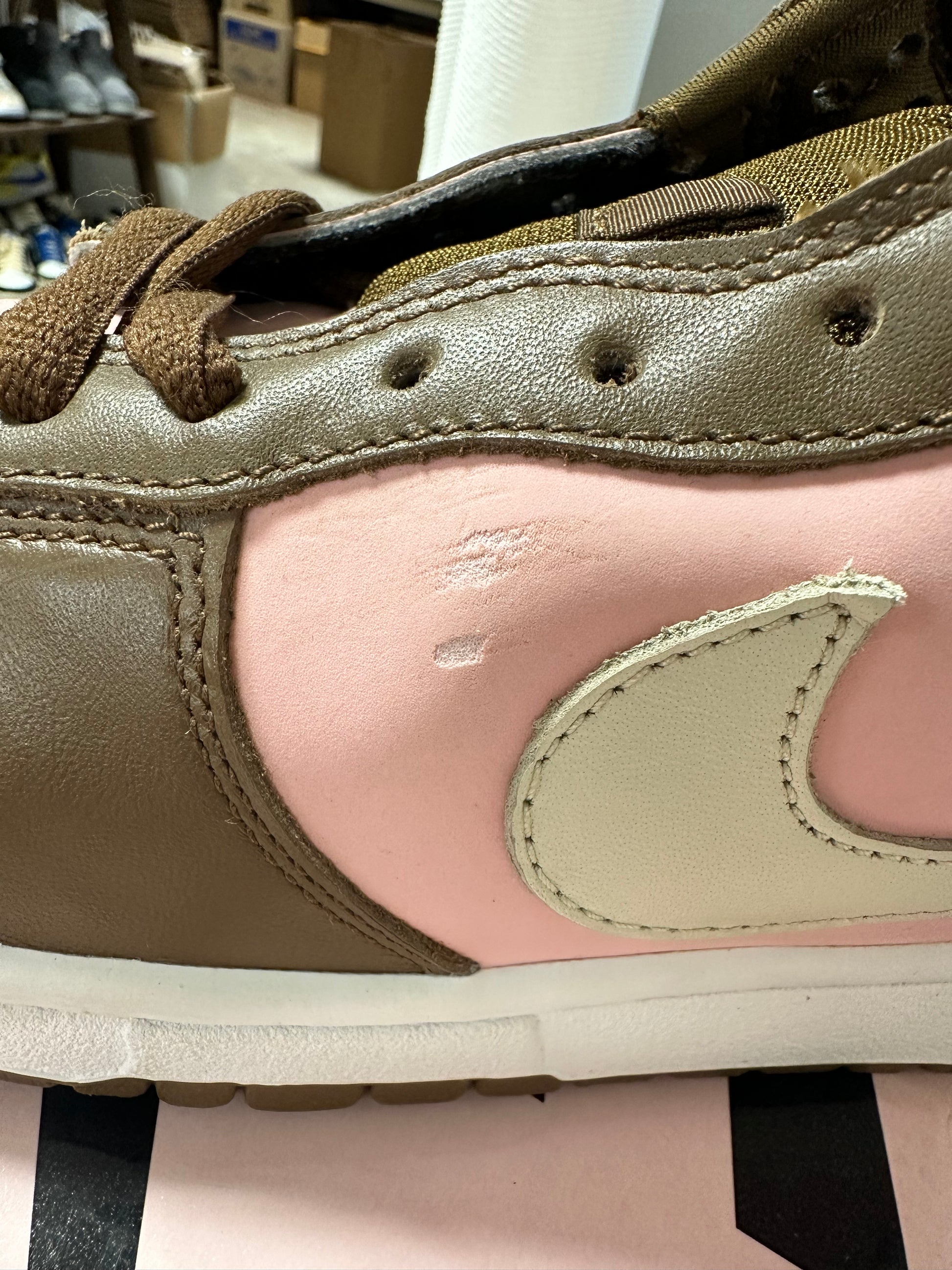 NIKE SB DUNK LOW STUSSY CHERRY