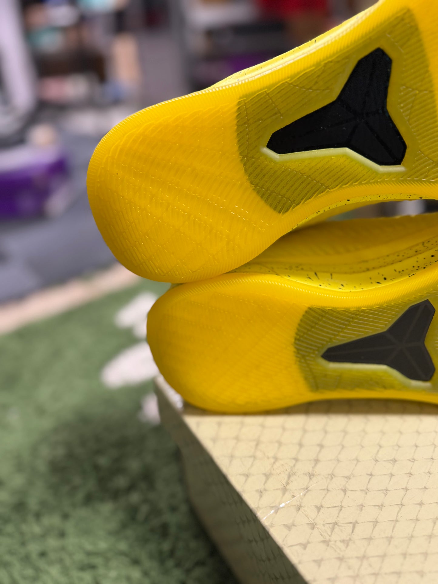 Nike Kobe A.D. Mid Optimism