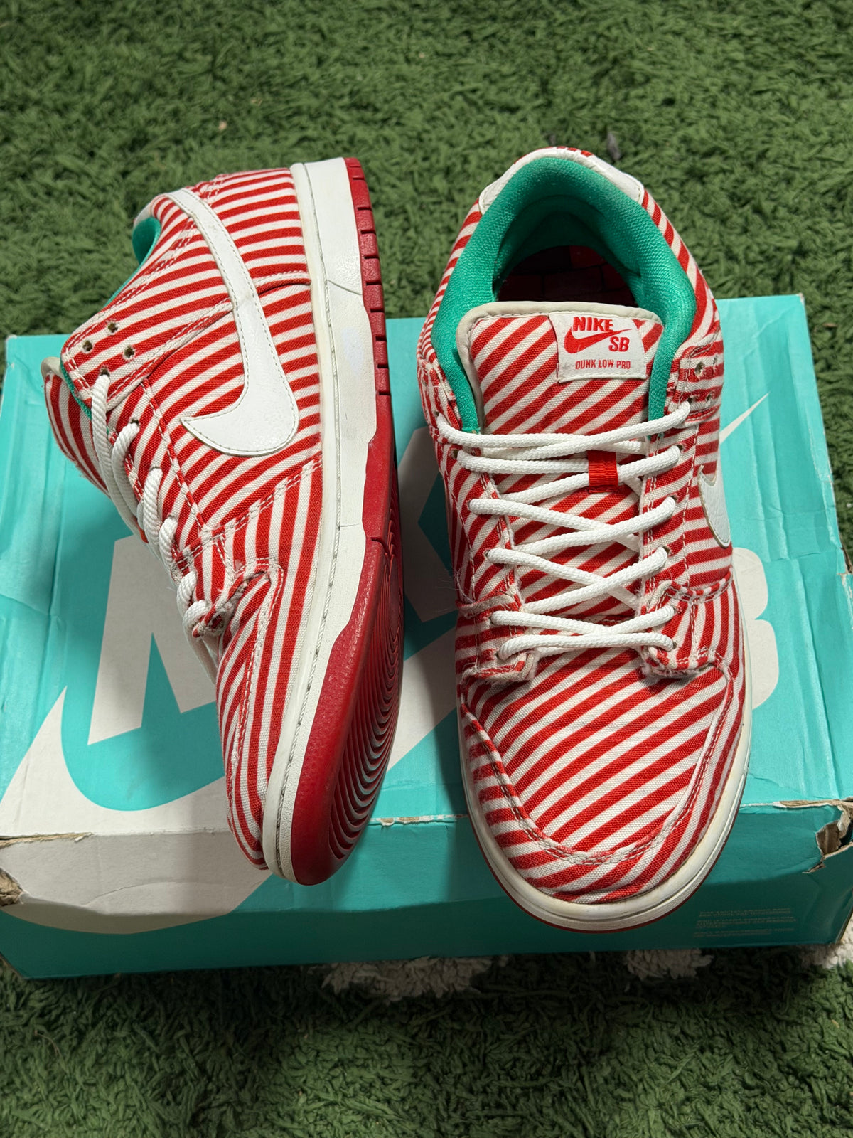 Nike SB Dunk Low Candy Cane