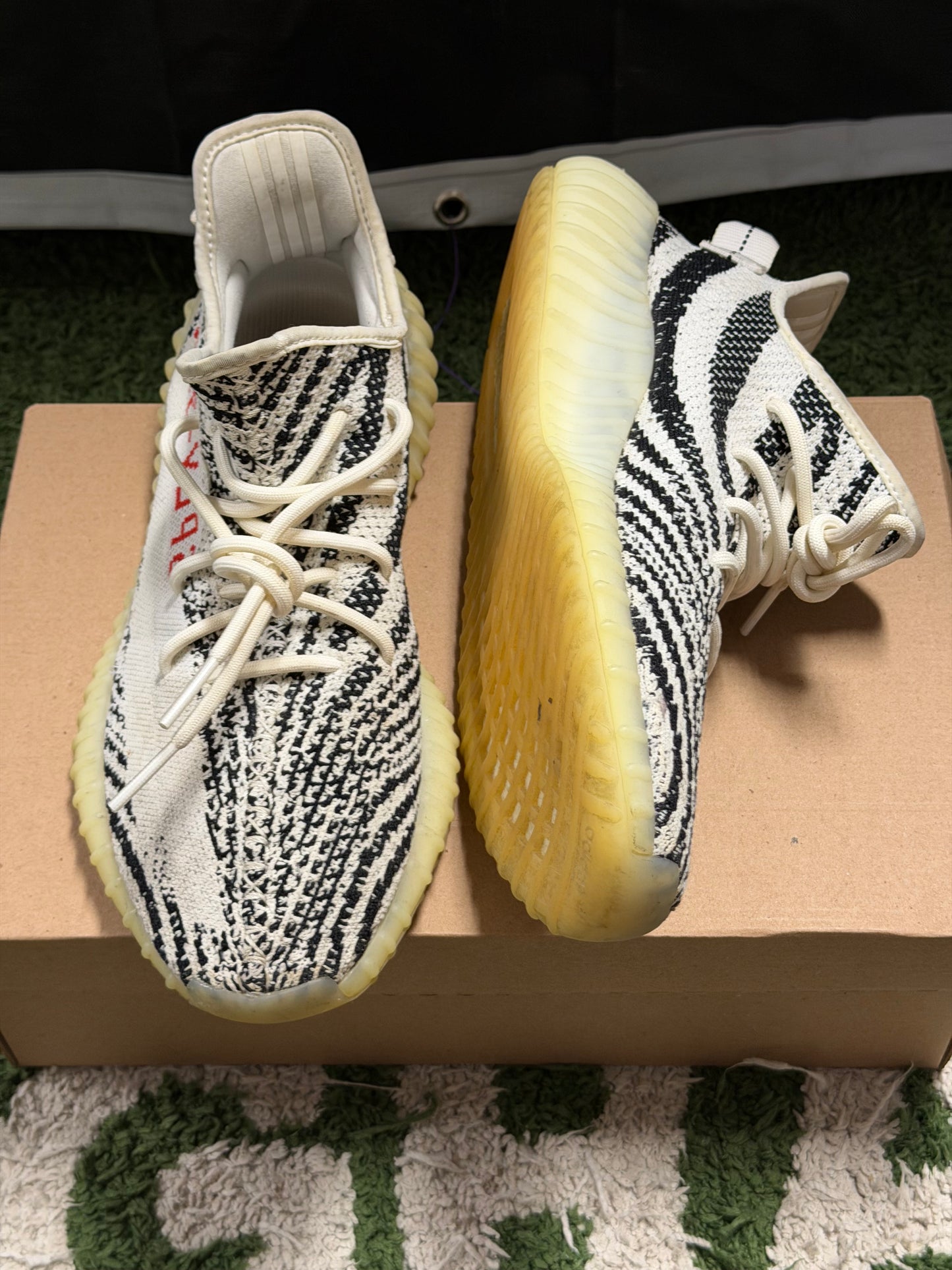 adidas Yeezy Boost 350 V2 Zebra