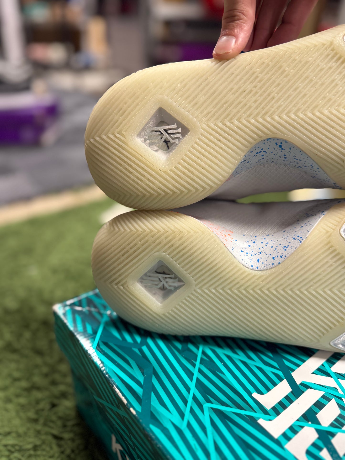 Nike Kyrie 3 EYBL