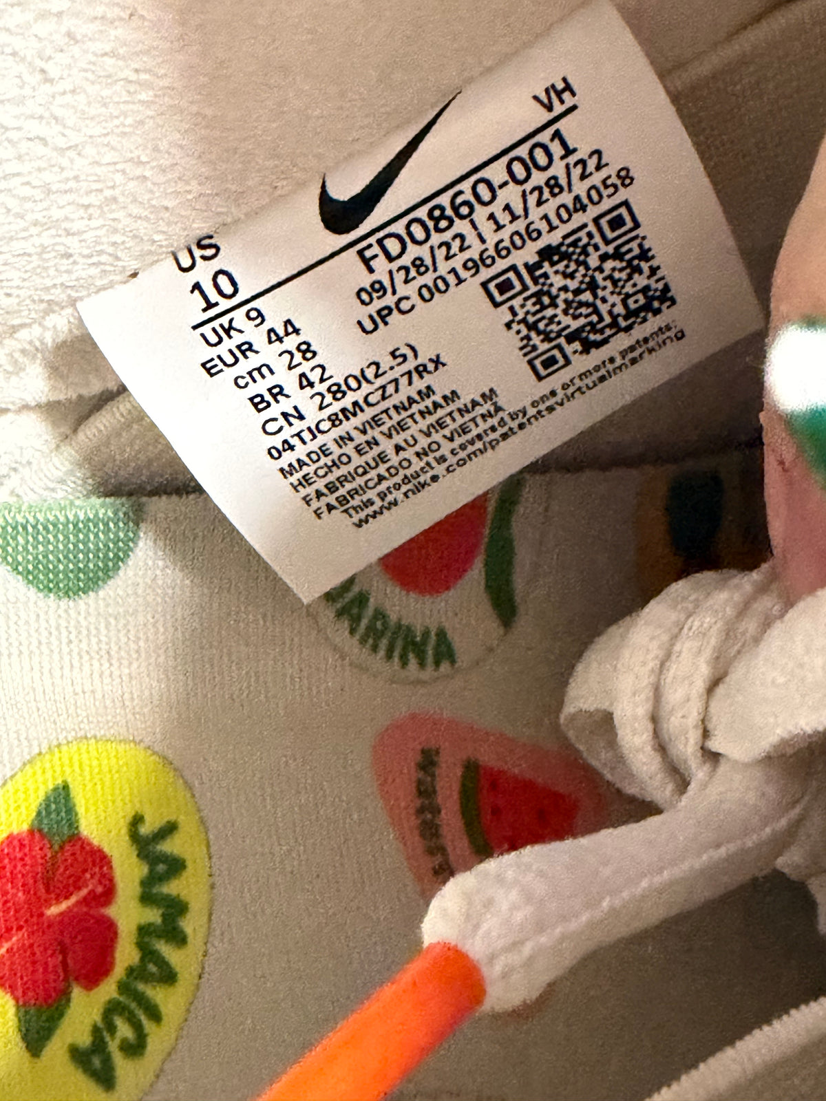 Nike SB Dunk Low Jarritos WITH DRINKS