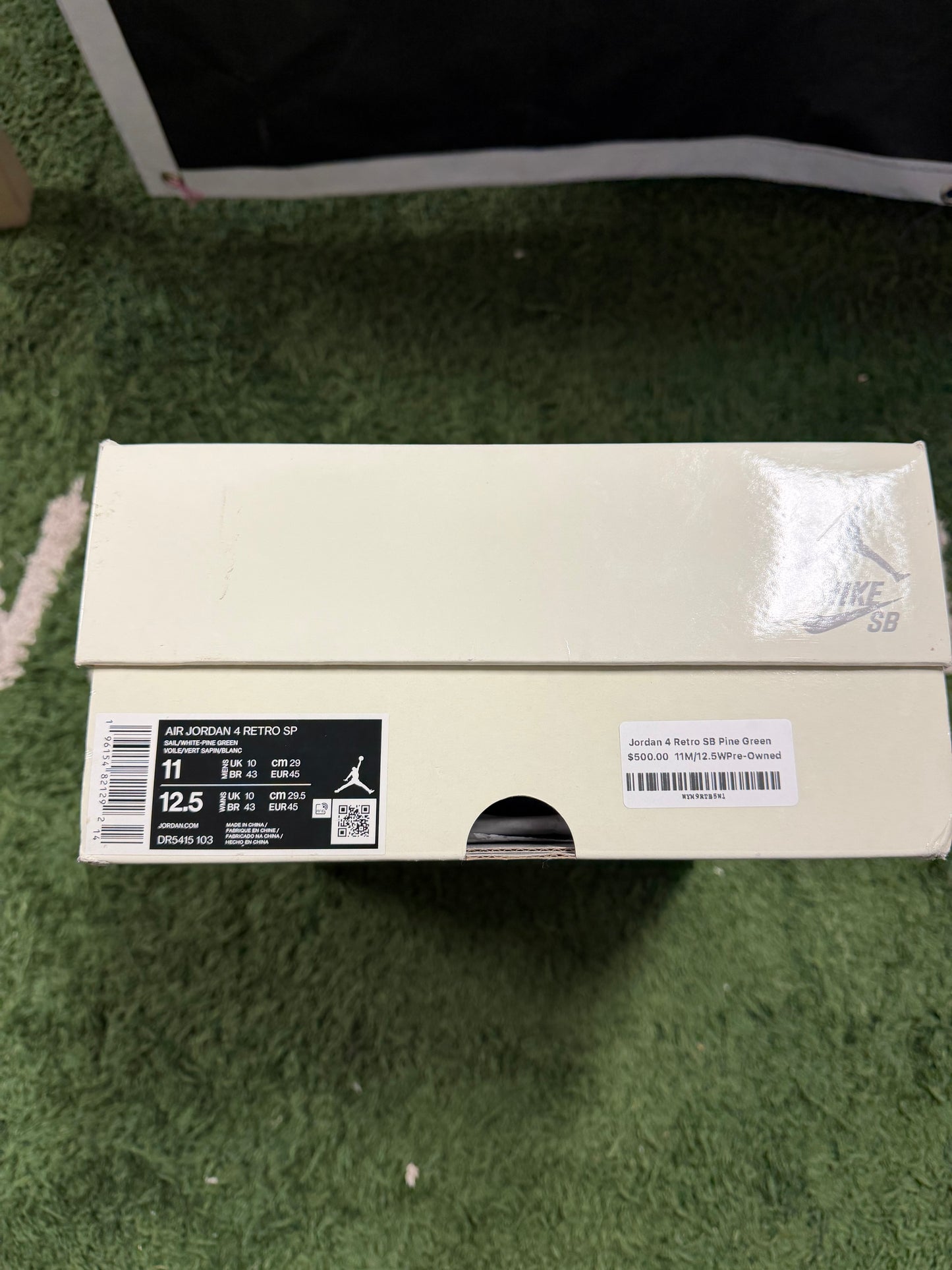 Jordan 4 Retro SB Pine Green