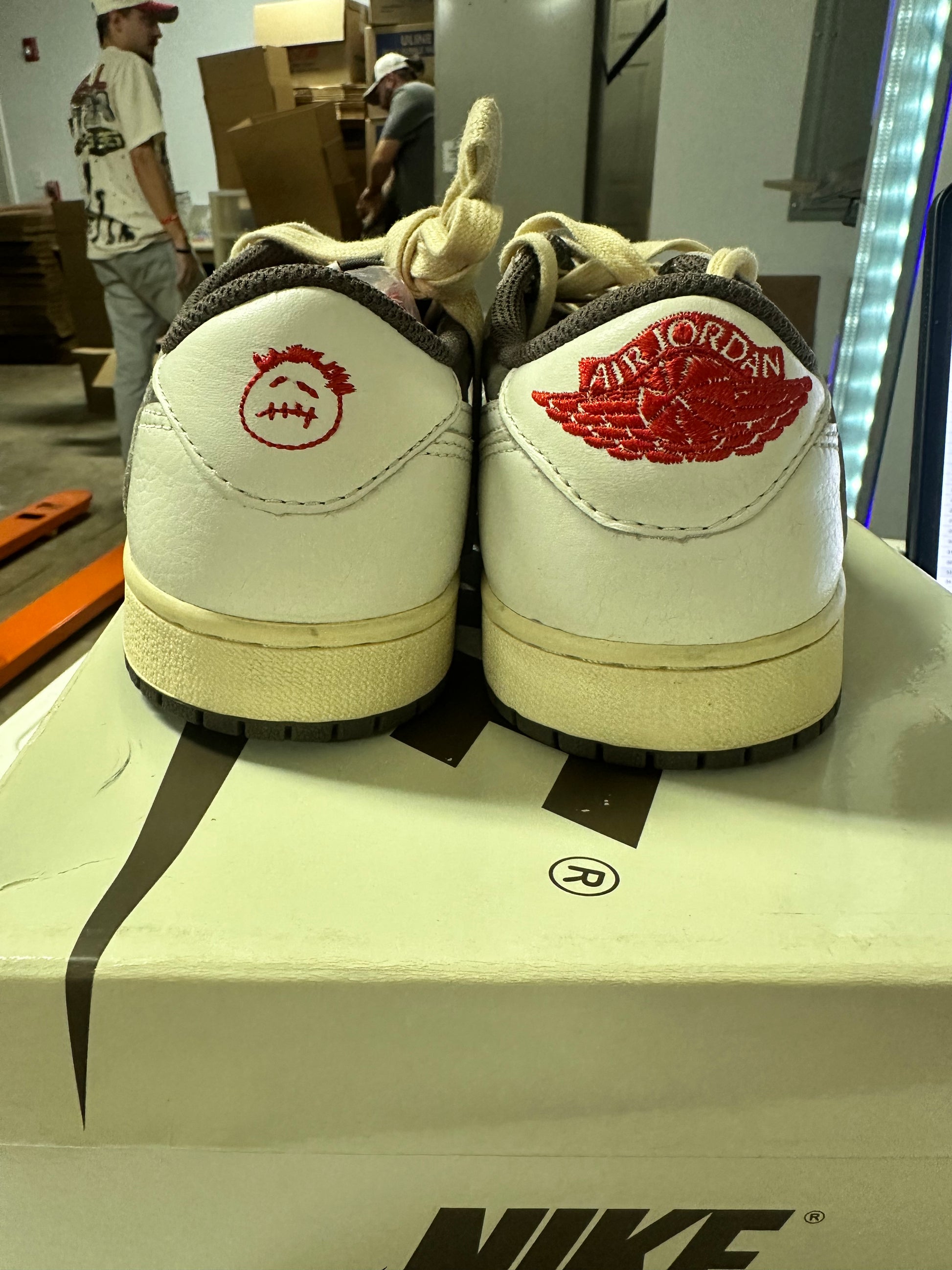 Jordan 1 Retro Low OG SP Travis Scott Reverse Mocha