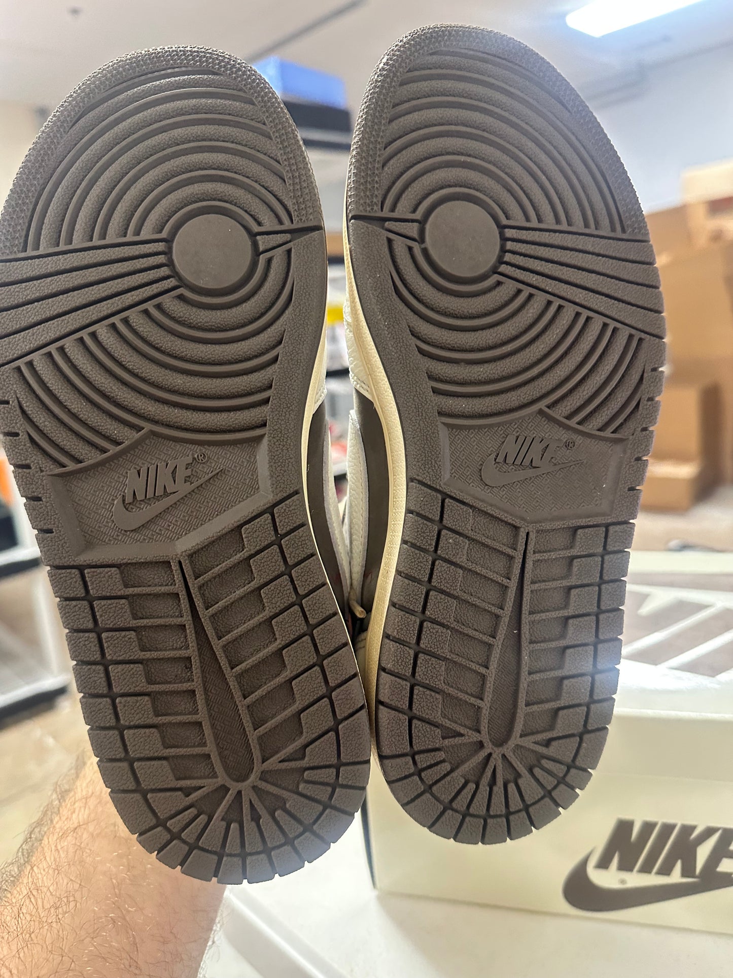 Jordan 1 Retro Low OG SP Travis Scott Reverse Mocha