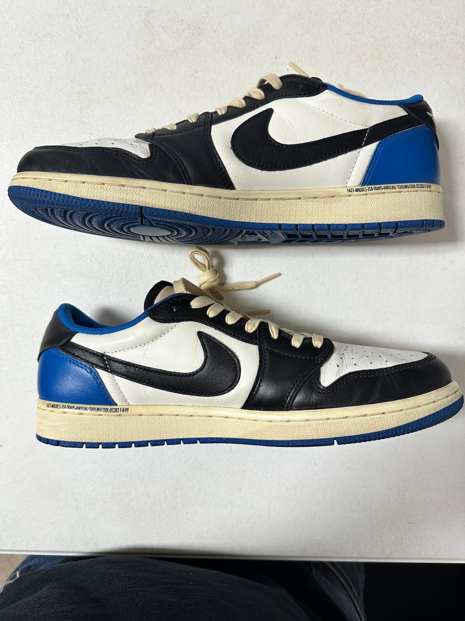 Jordan 1 Retro Low OG SP Fragment x Travis Scott