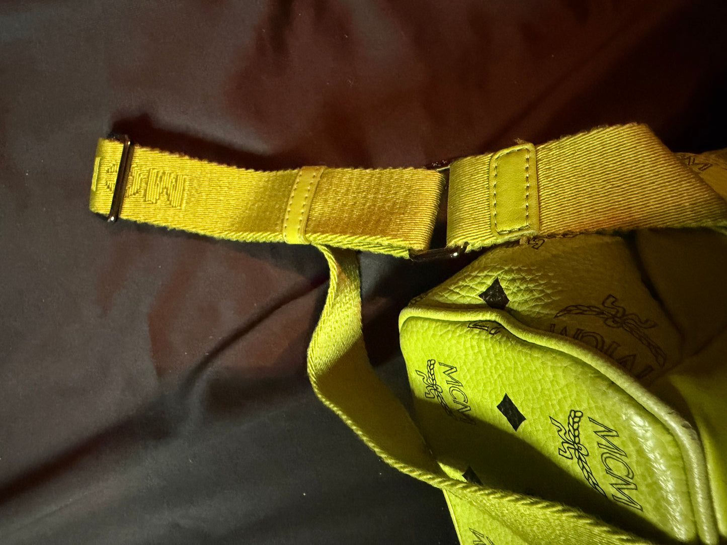 MCM VISETOS STARK LIME STUDDED