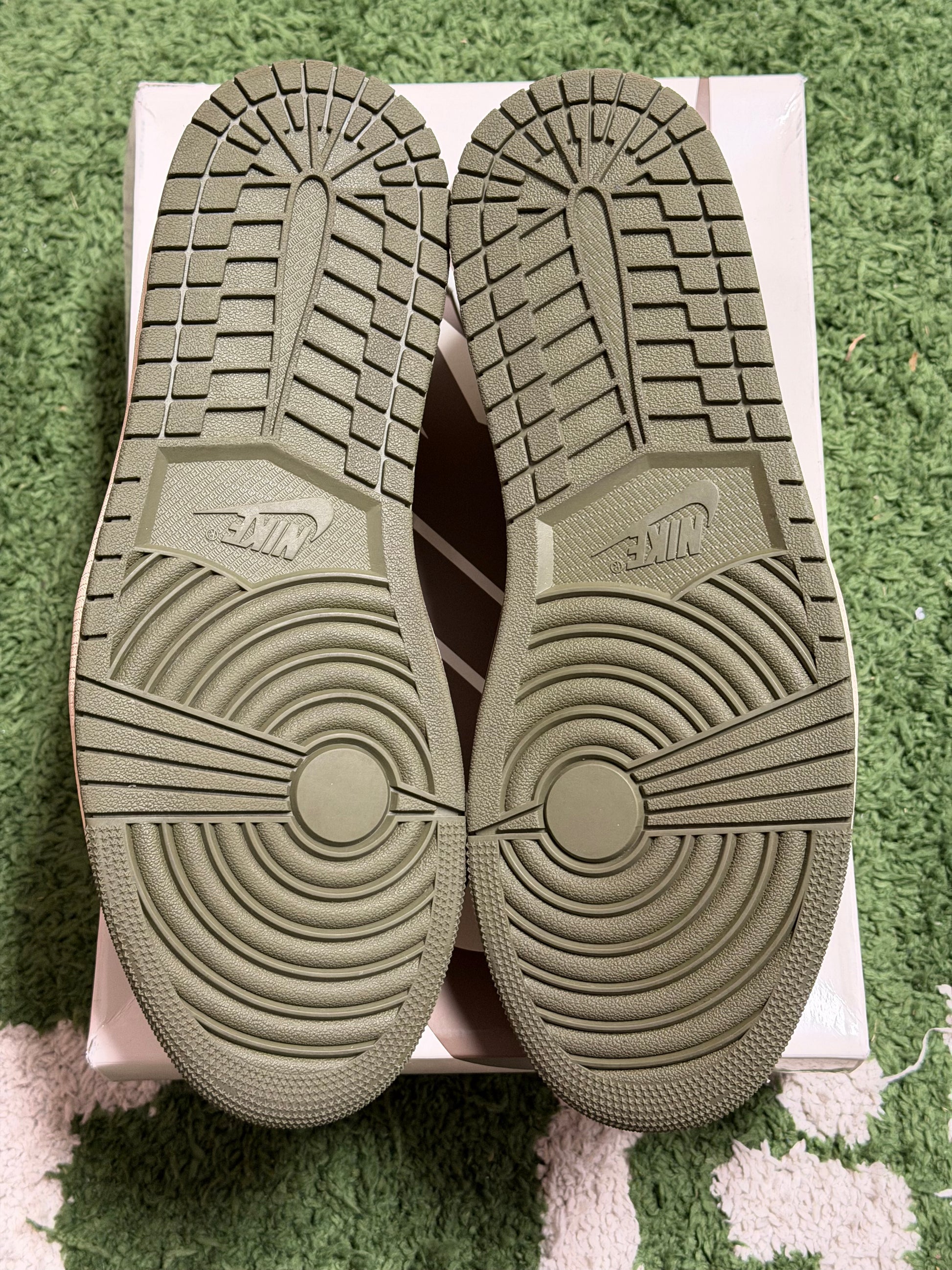 Jordan 1 Retro Low OG SP Travis Scott Medium Olive