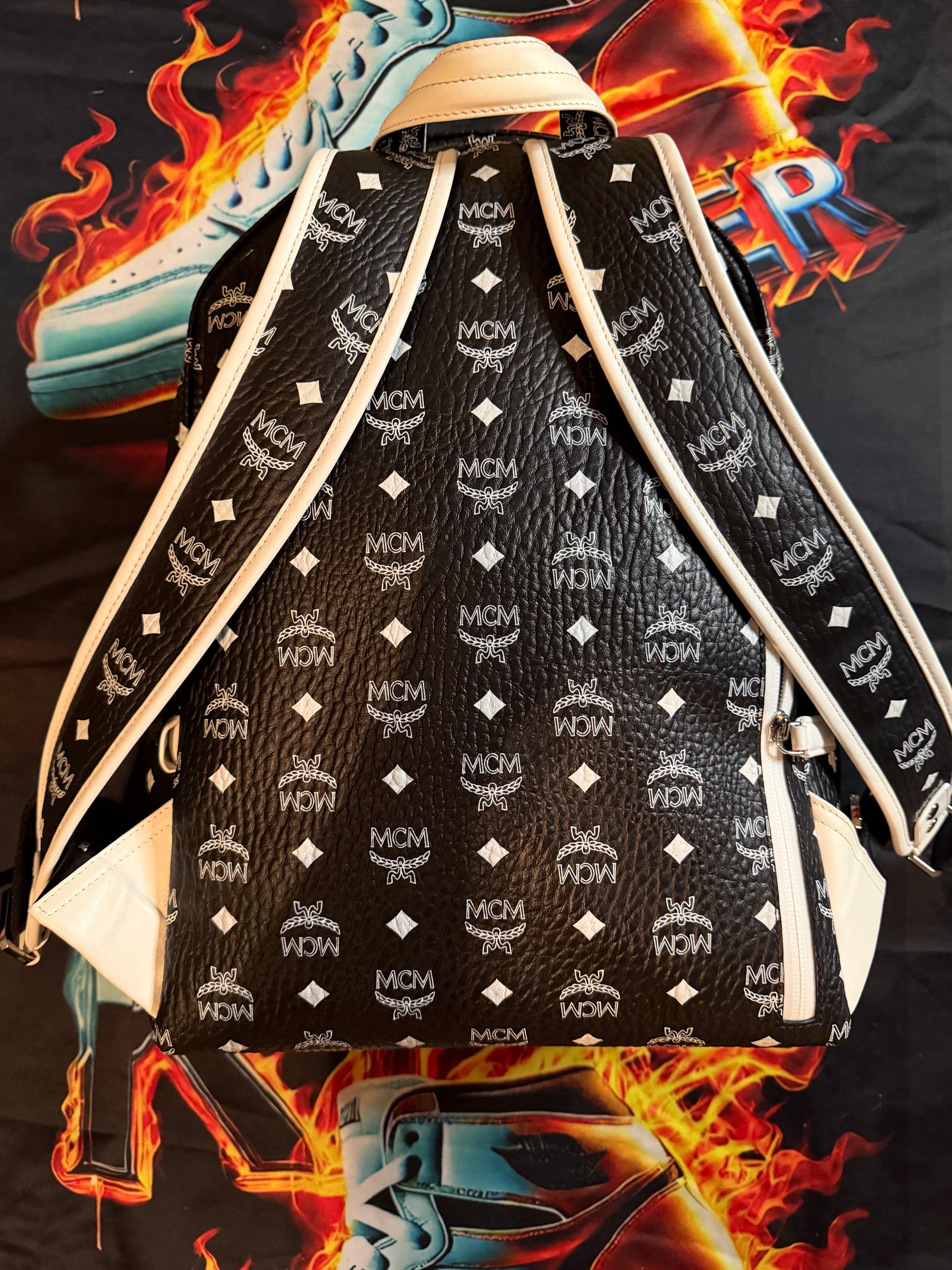 MCM Dietrich Laurel Backpack Visetos White Logo Medium Black