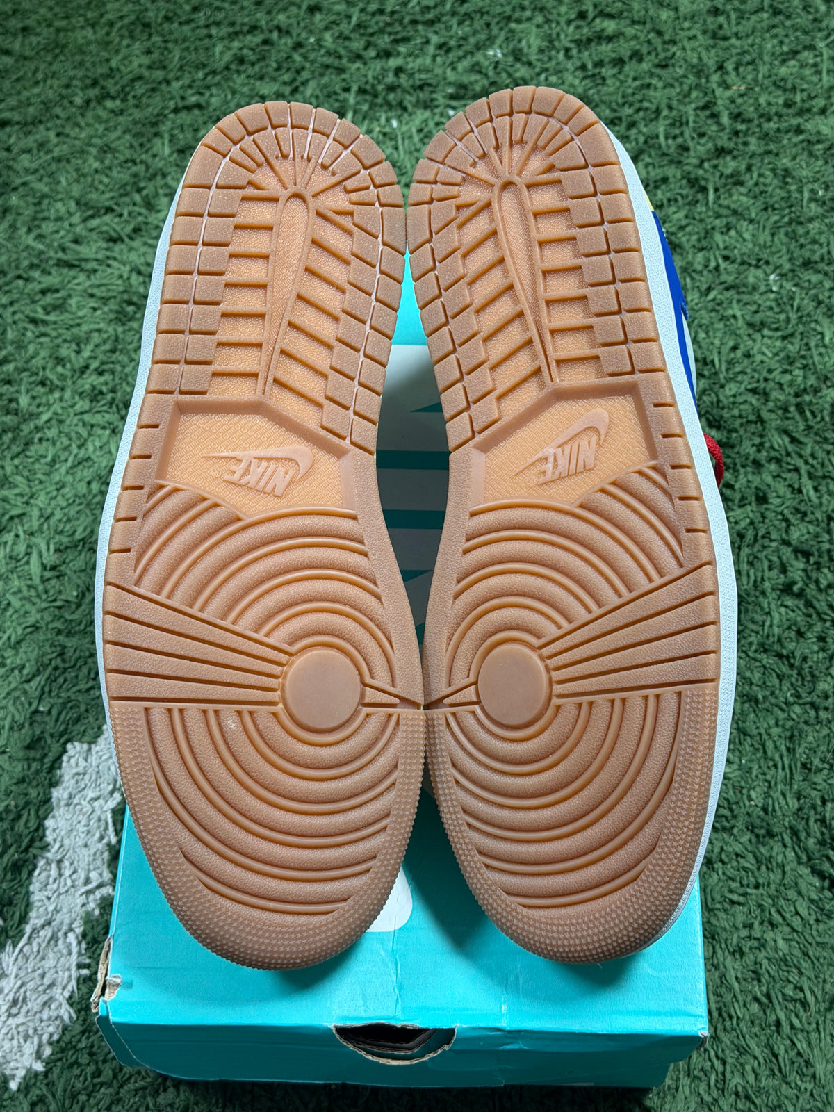 Jordan 1 Retro Low OG SP Travis Scott Canary (Women's)