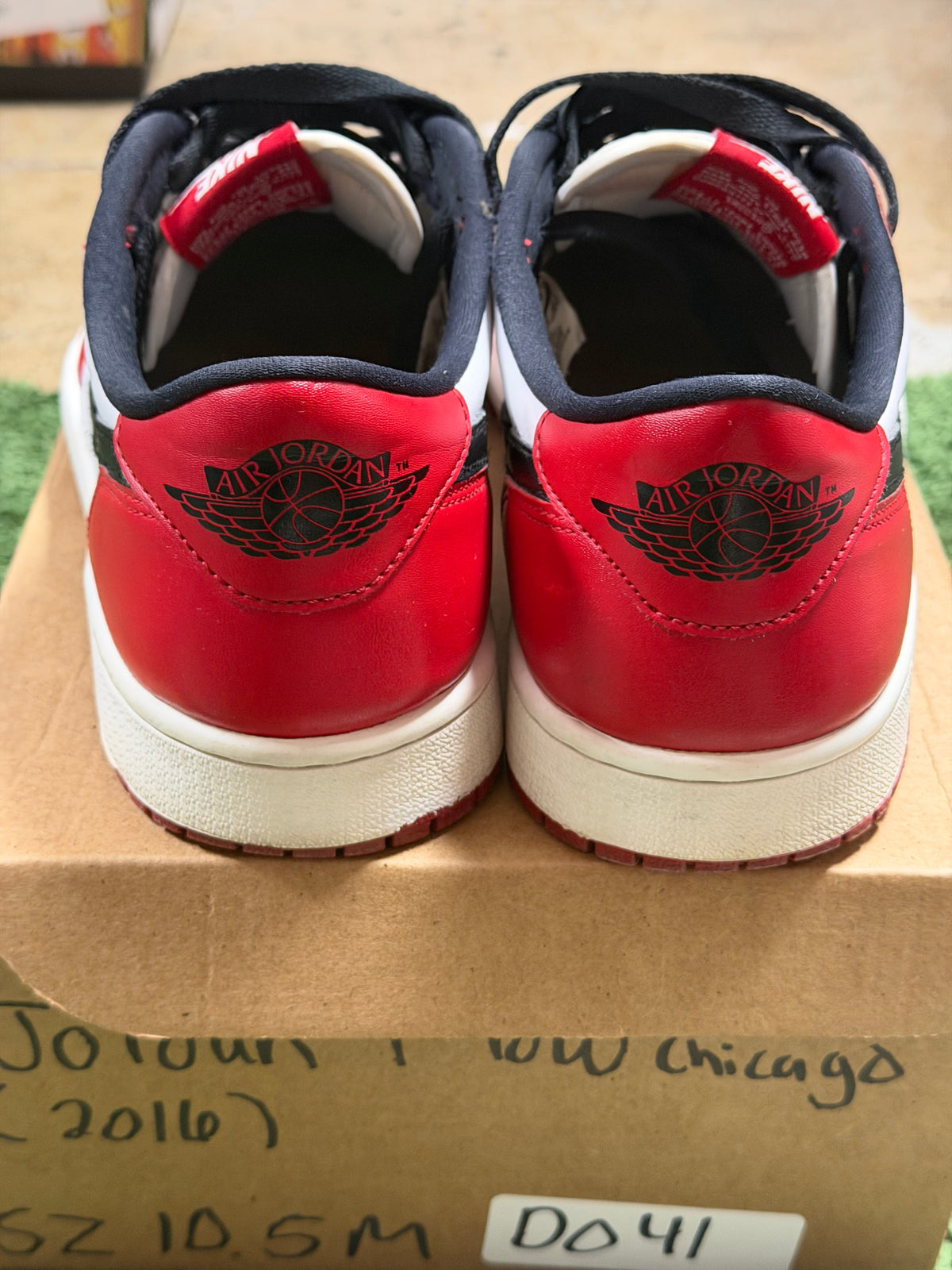 Jordan 1 Retro Low Chicago (2016)