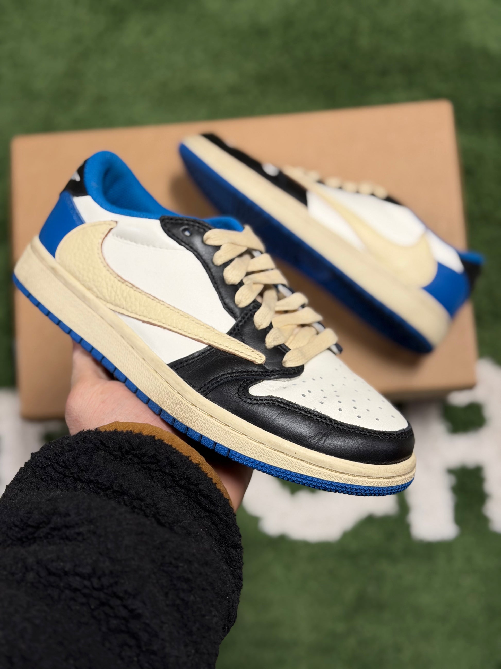 JORDAN 1 LOW TRAVIS SCOTT FRAGMENT