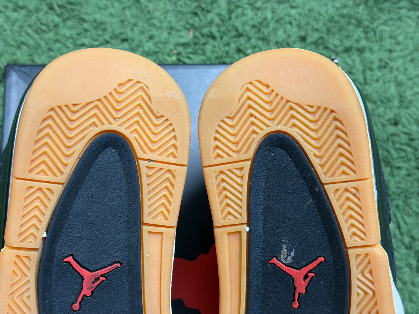Jordan 4 Retro Laser Black Gum