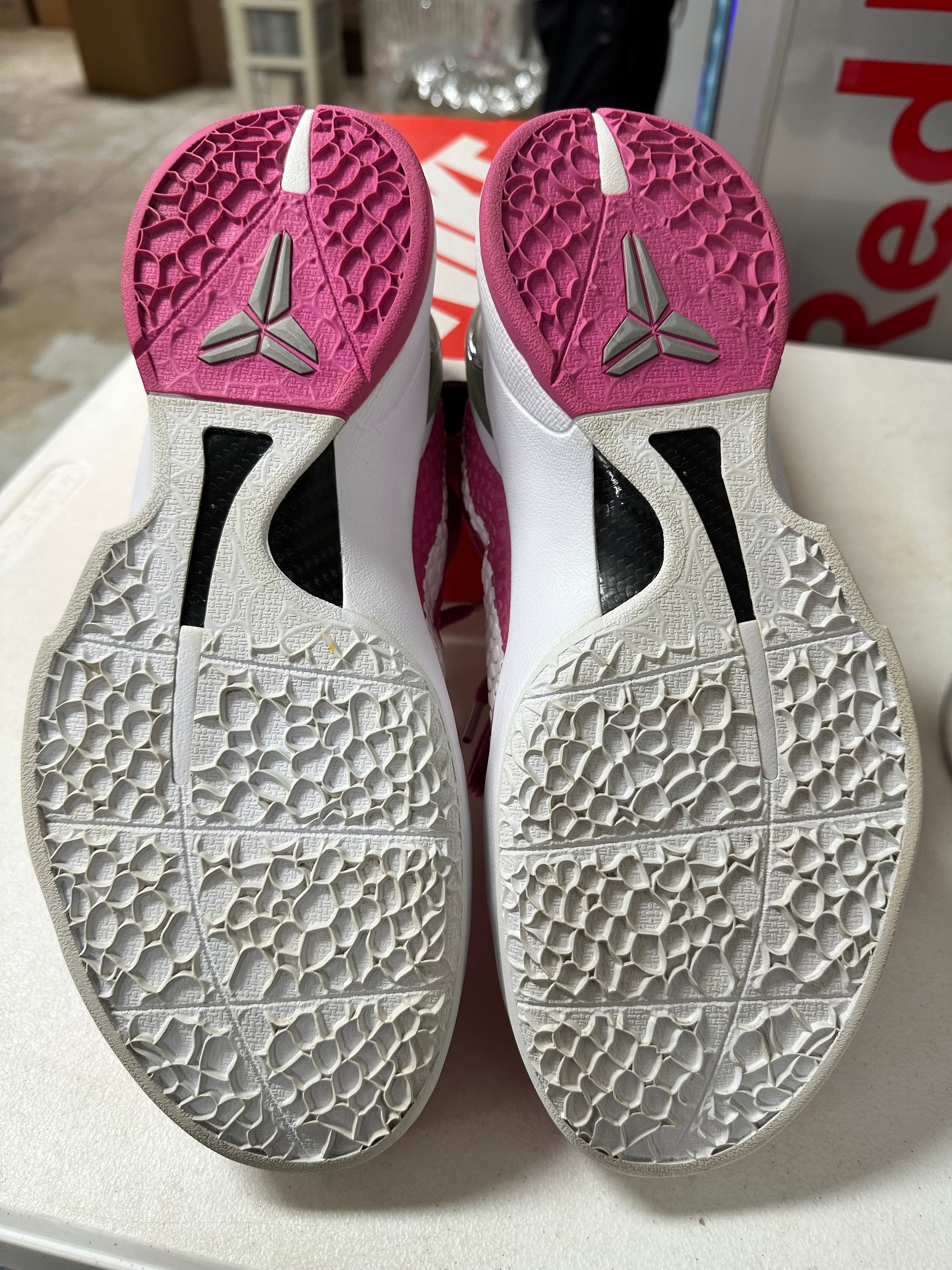 Nike Kobe 6 Kay Yow Think Pink (2011)