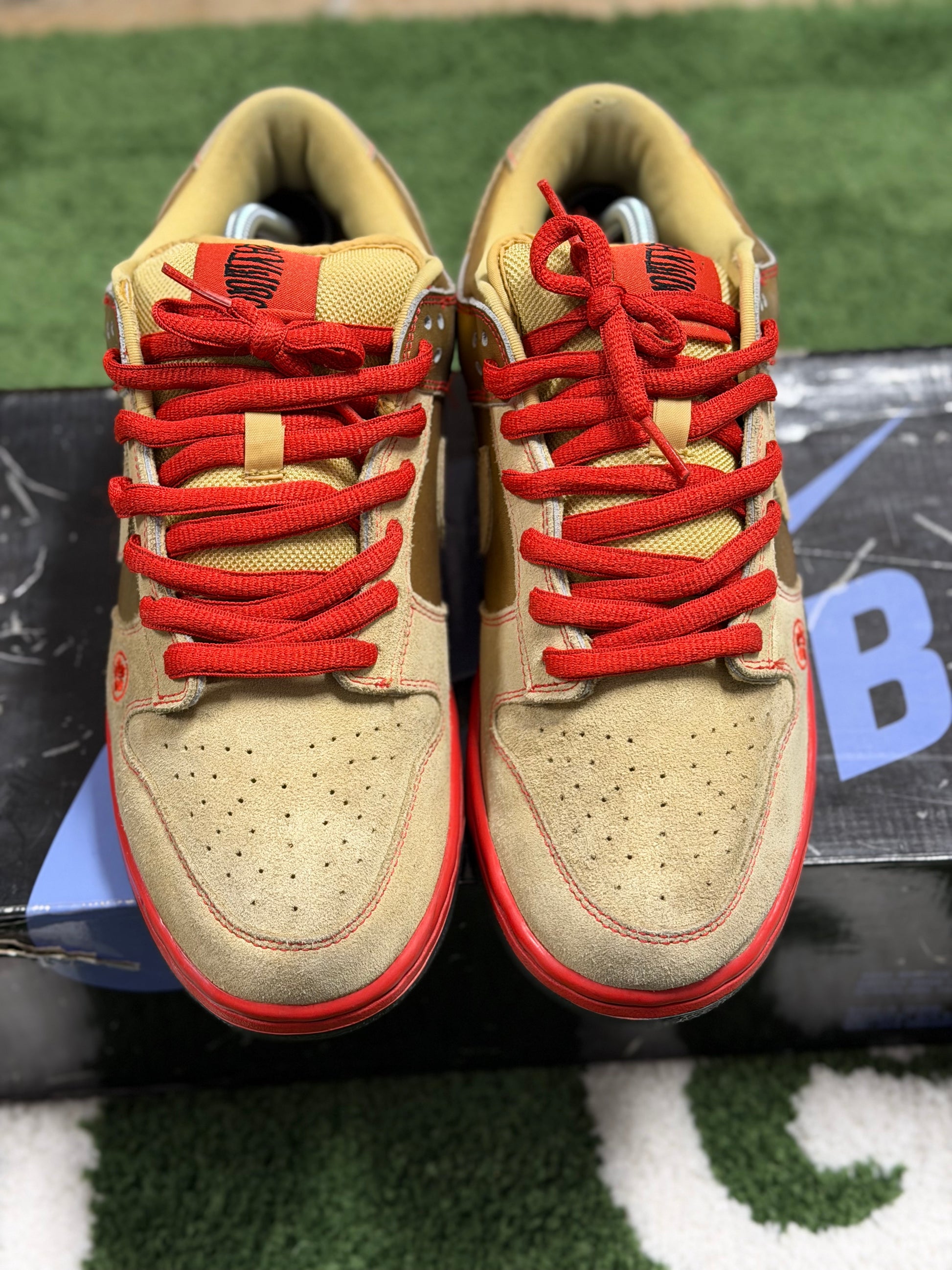 Nike SB Dunk Low Money Cat