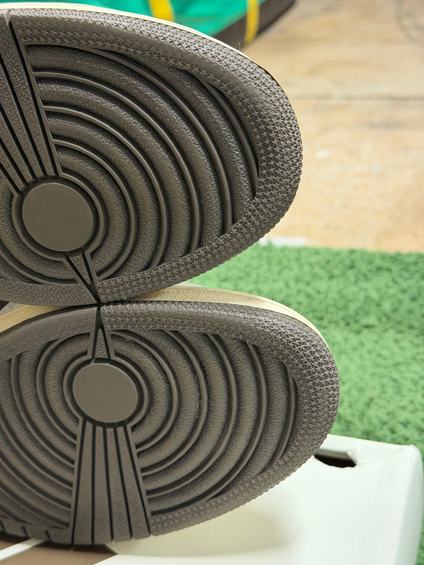 Jordan 1 Retro Low OG SP Travis Scott Reverse Mocha