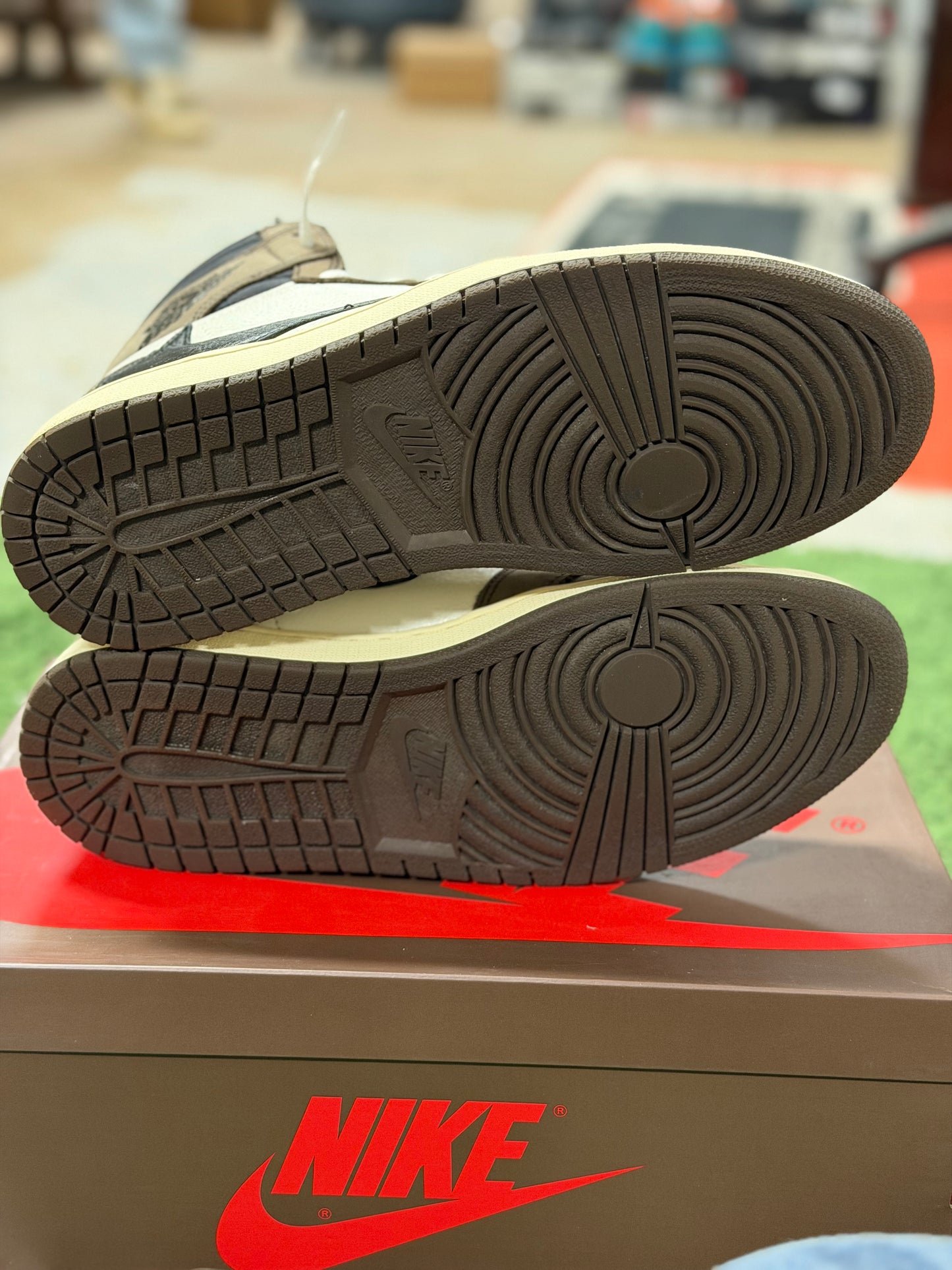 Jordan 1 Retro High OG SP Travis Scott Mocha