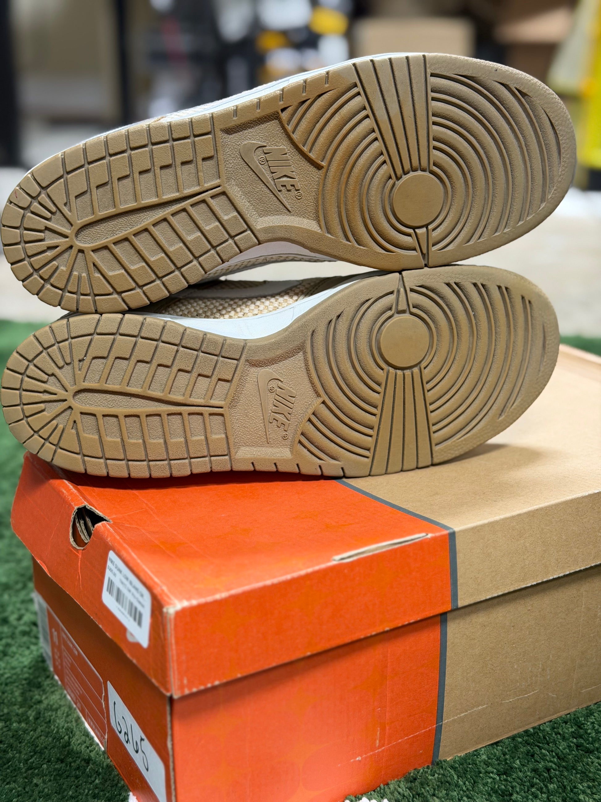 NIKE DUNK LOW ISLAND DRUM PACK LIGHT BONE HEMP