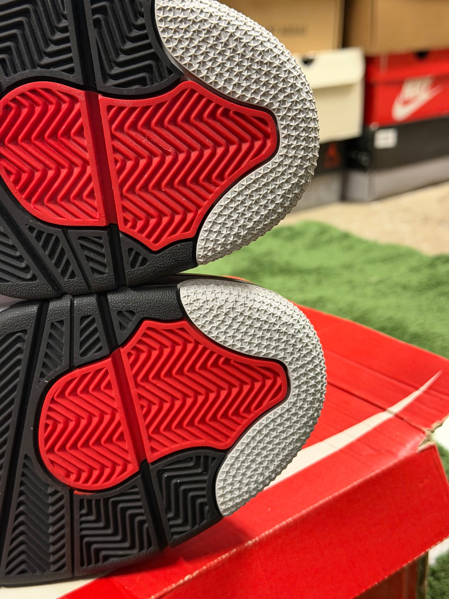 JORDAN 4 WHITE CEMENT