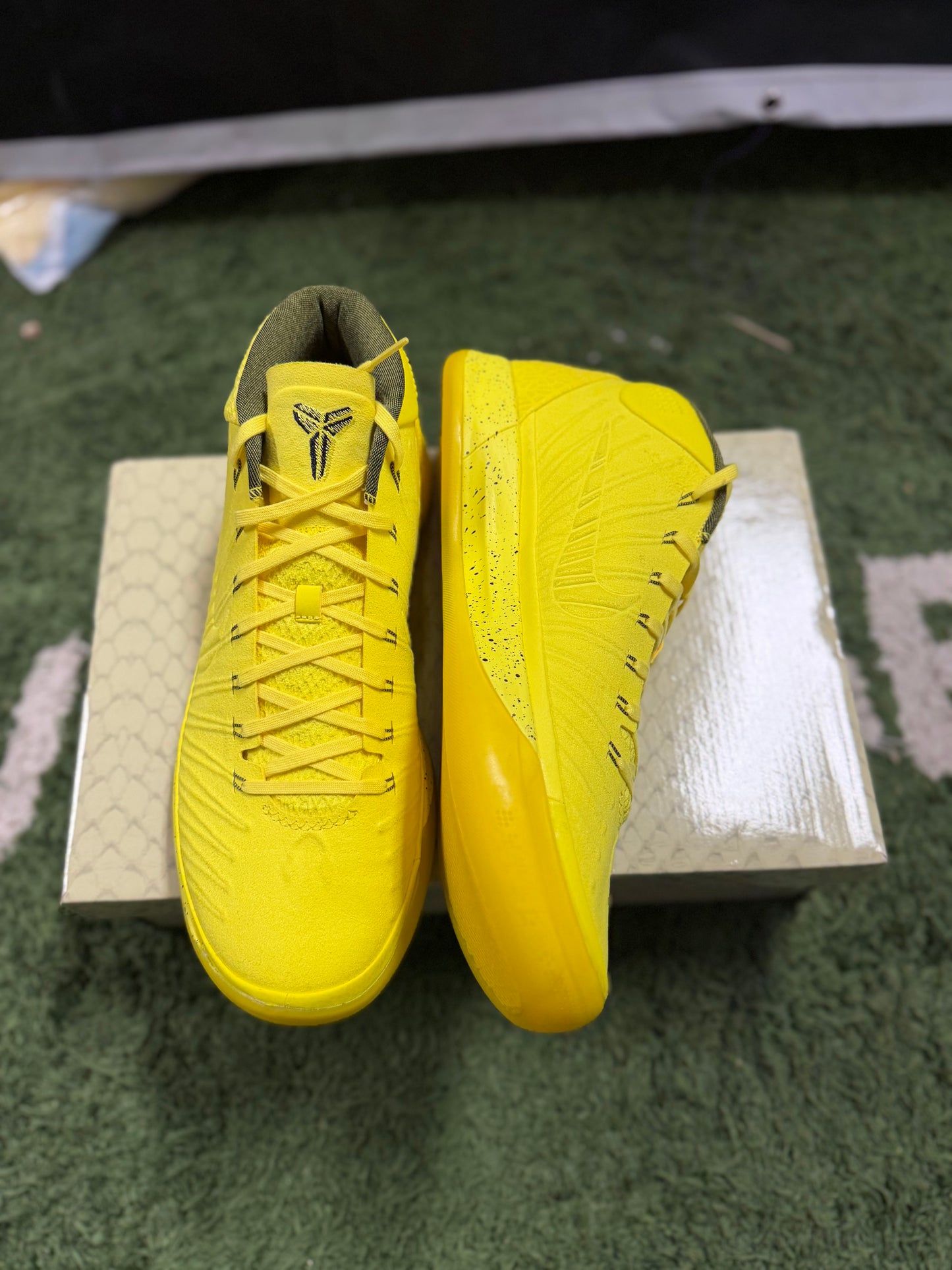 Nike Kobe A.D. Mid Optimism