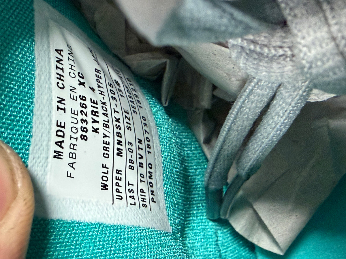 Nike Kyrie 4 The Academy (PROMO SAMPLE)