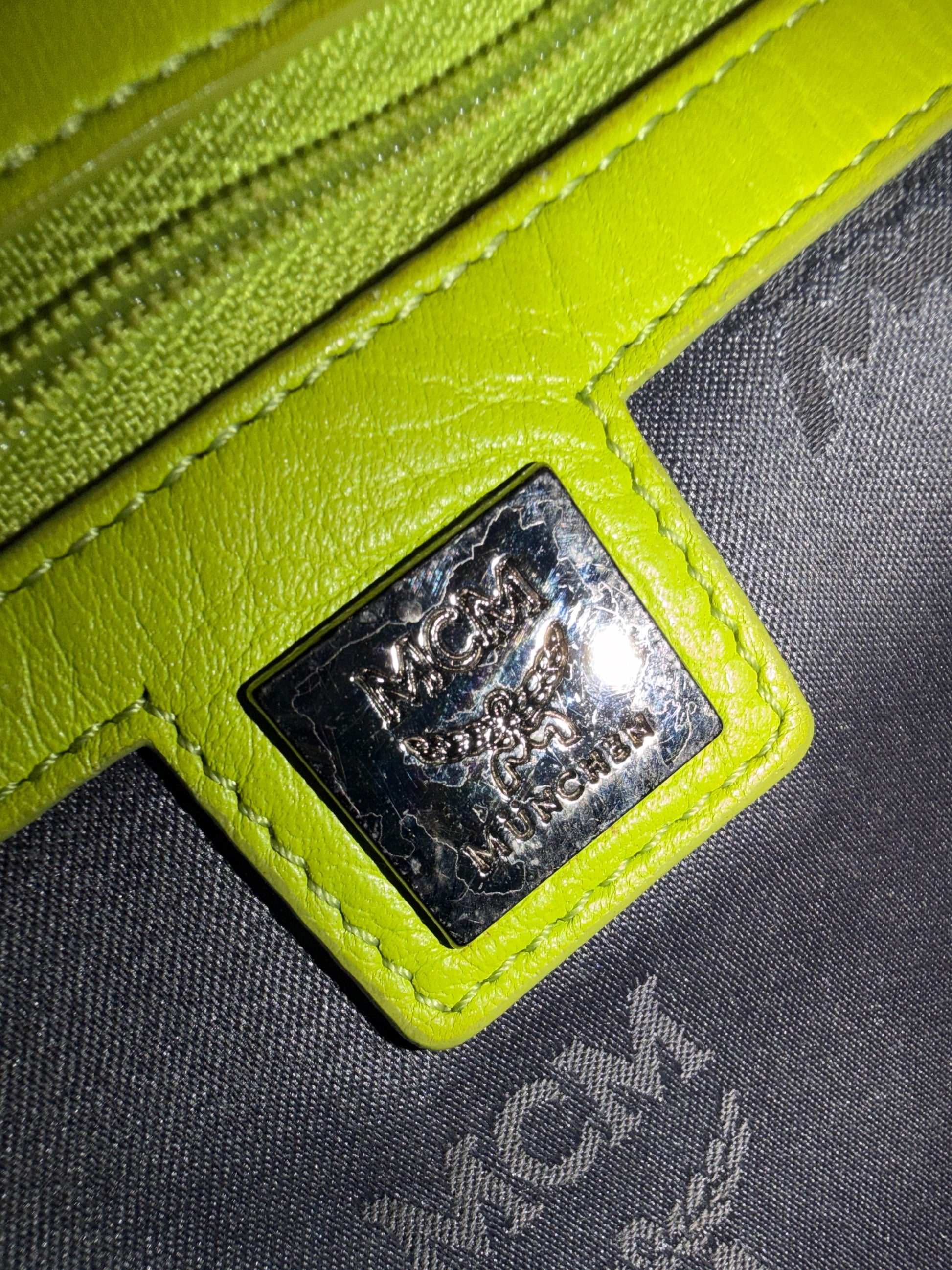 MCM VISETOS STARK LIME STUDDED