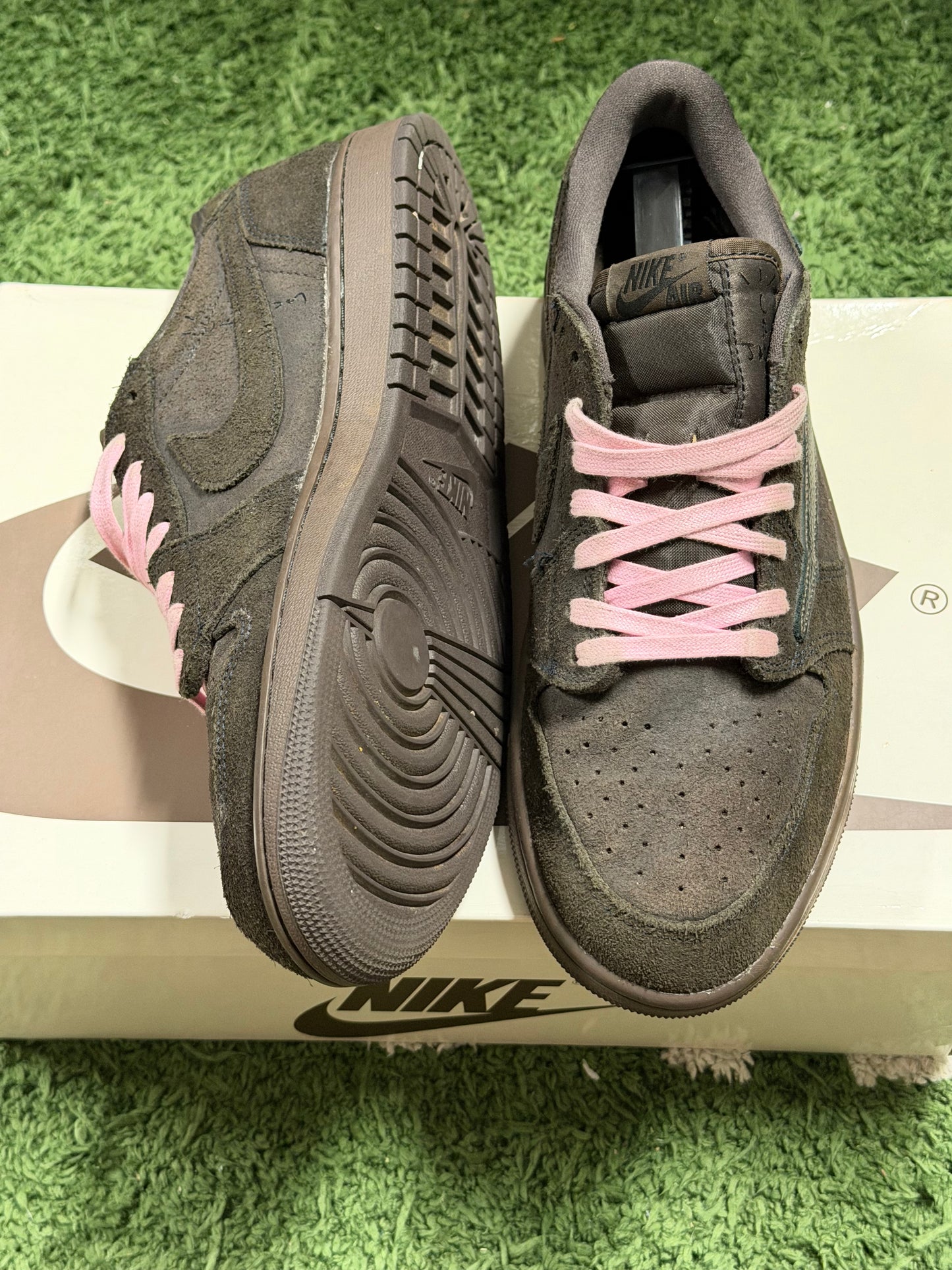 Jordan 1 Retro Low OG SP Travis Scott Velvet Brown