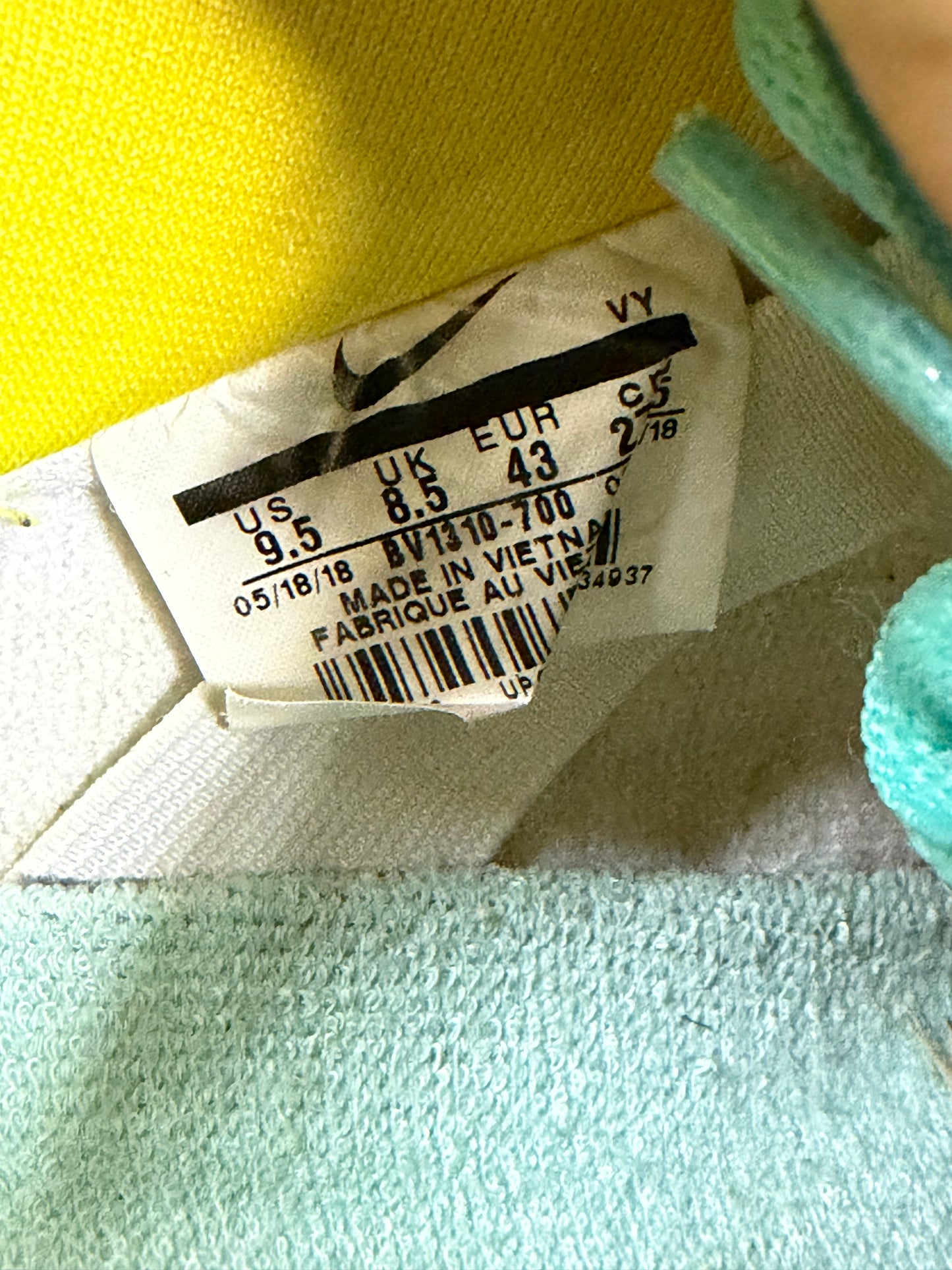 Nike SB Dunk Low Diamond Supply Co. Canary Diamond (Friends and Family)