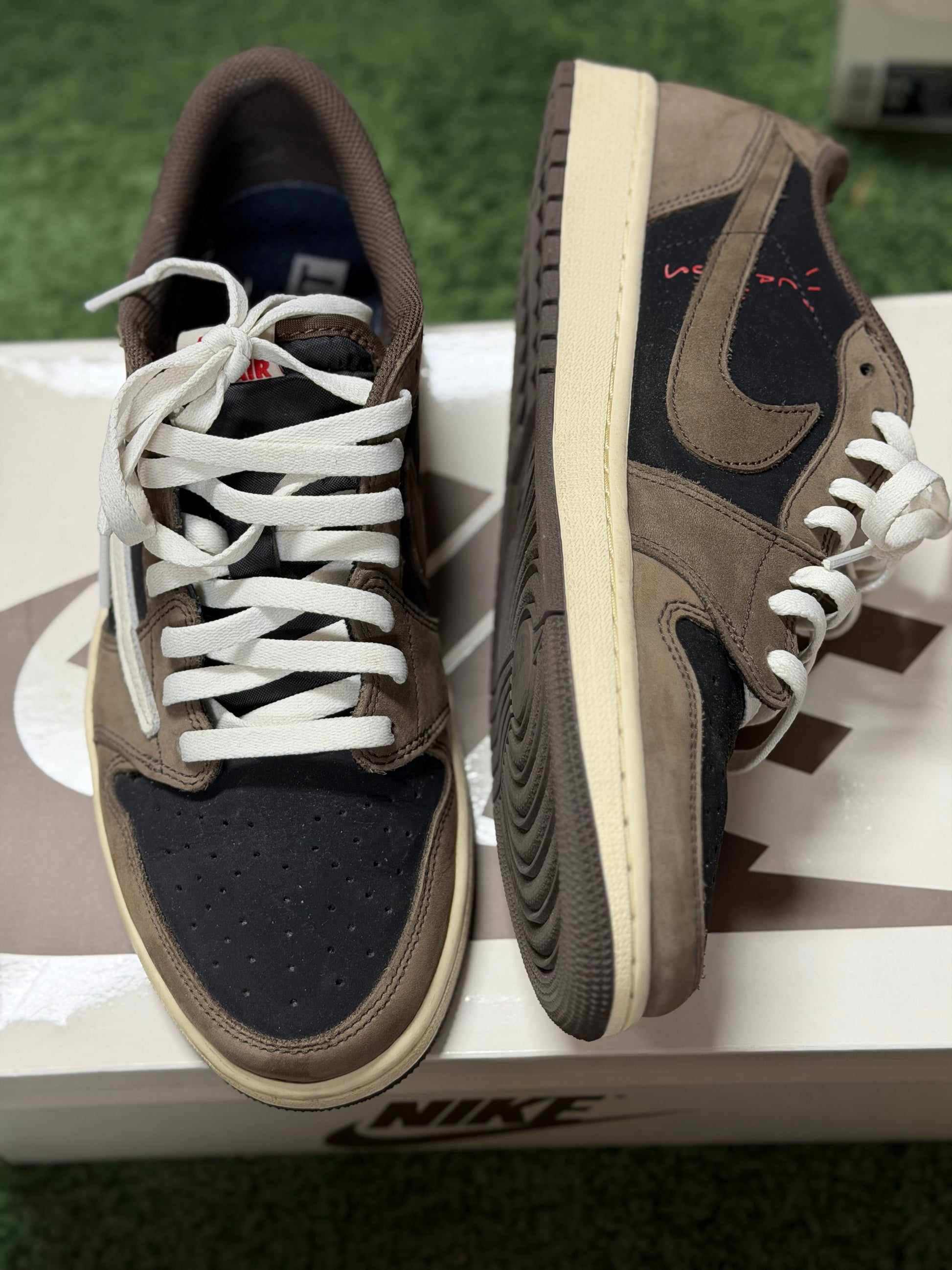 Jordan 1 Retro Low OG SP Travis Scott Mocha