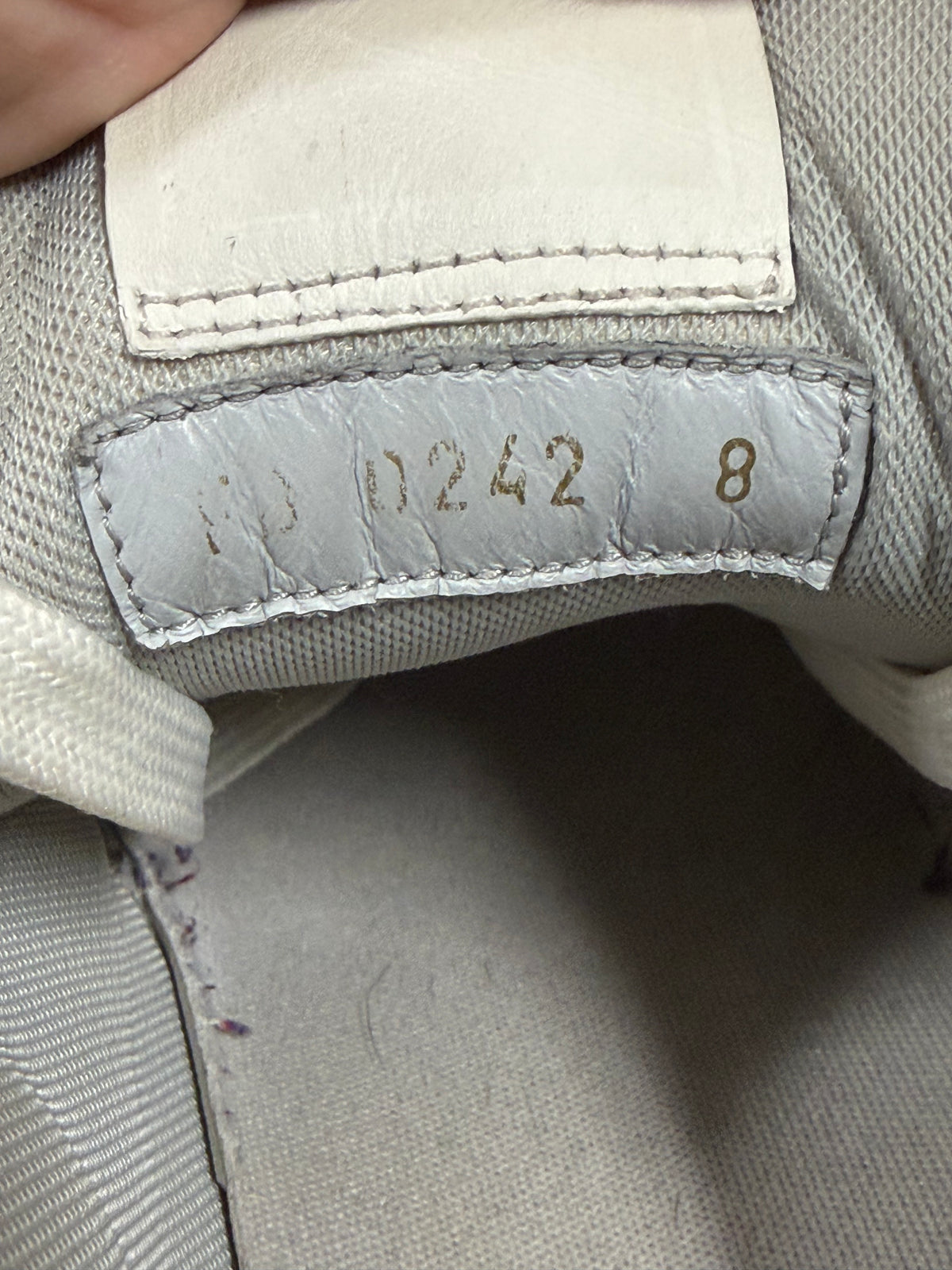 LOUIS VUITTON TRAINER WHITE