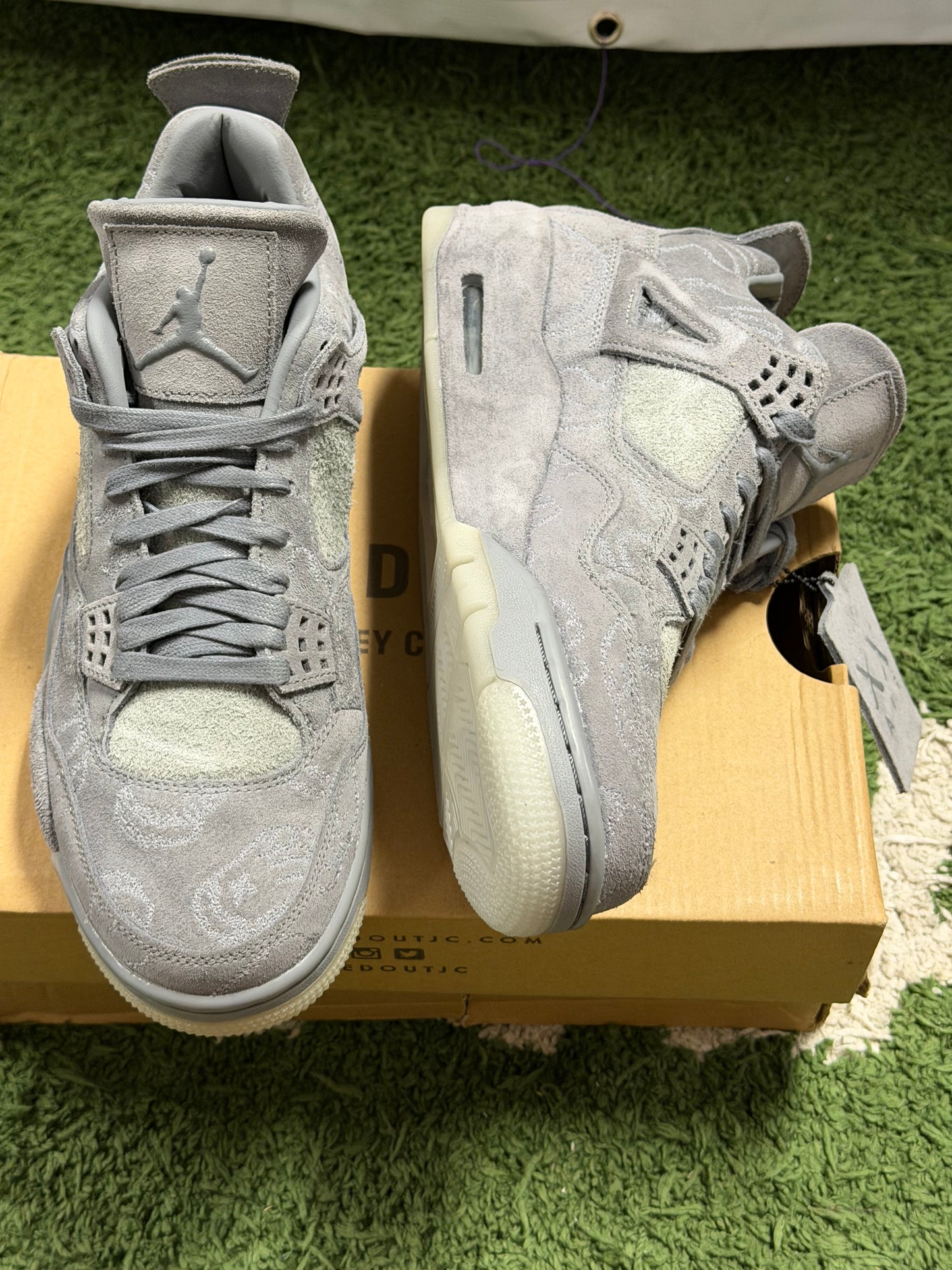 Jordan 4 Retro Kaws