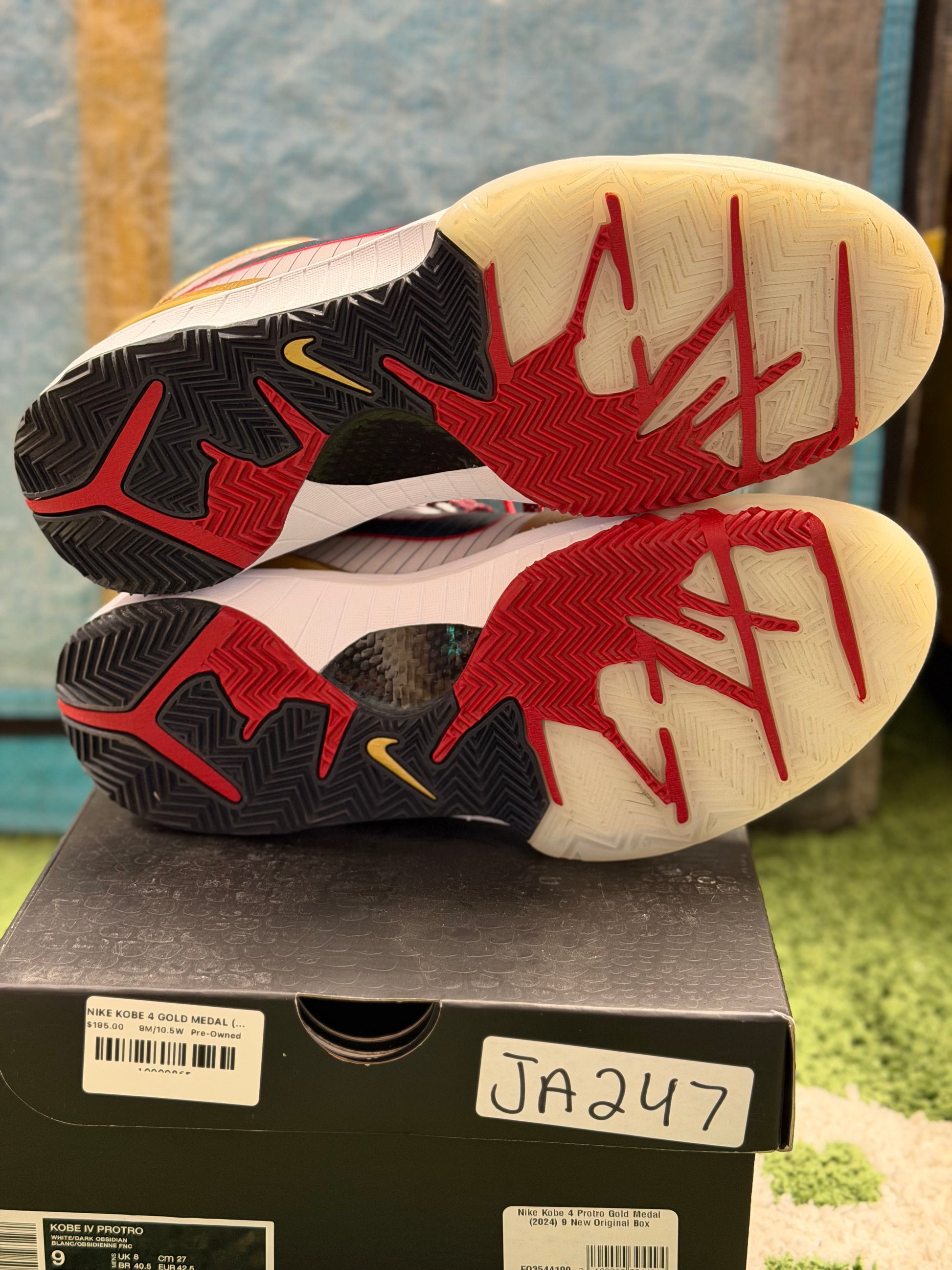 NIKE KOBE 4 GOLD MEDAL (2024)