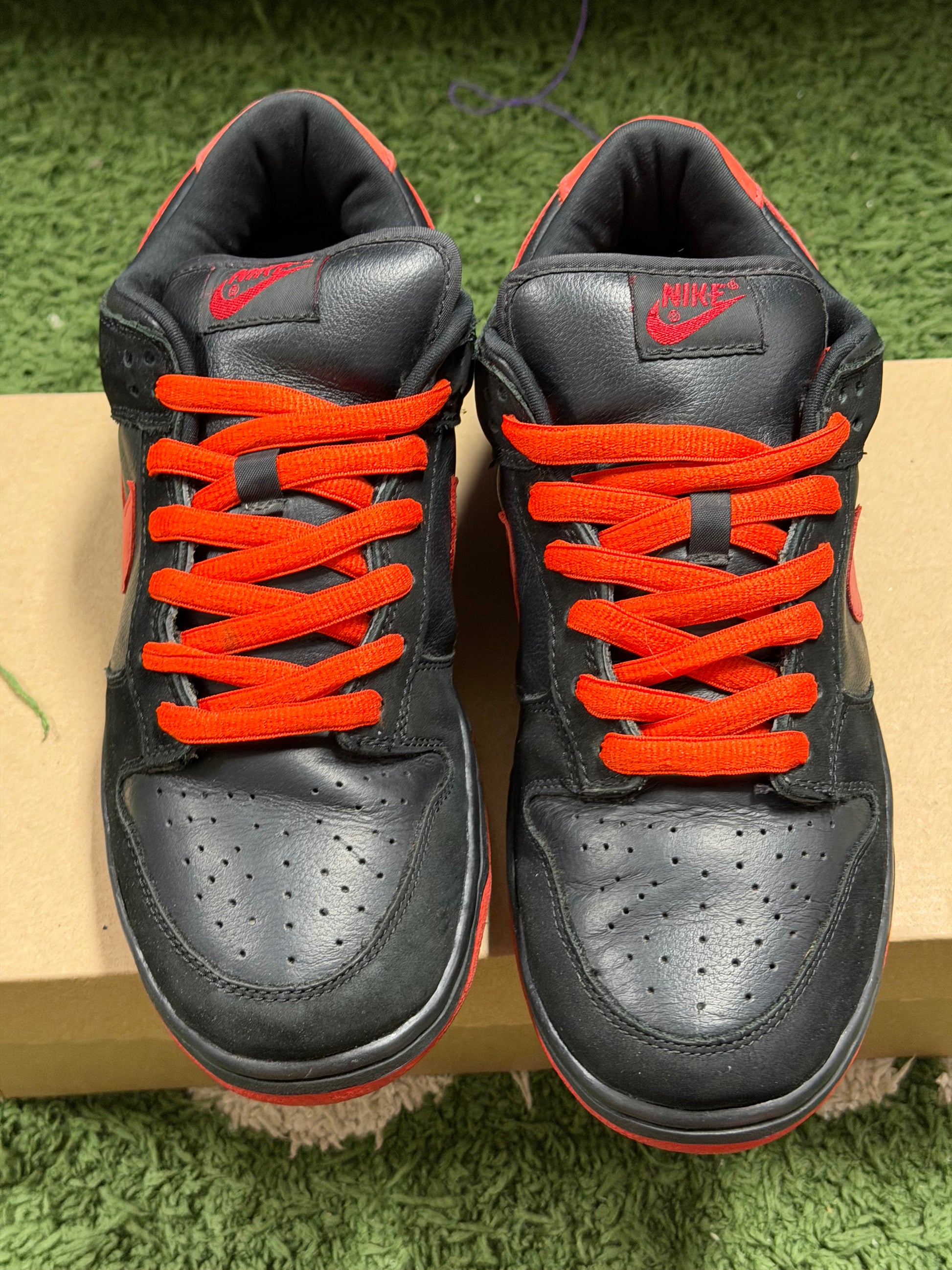 NIKE SB DUNK LOW VAMPS