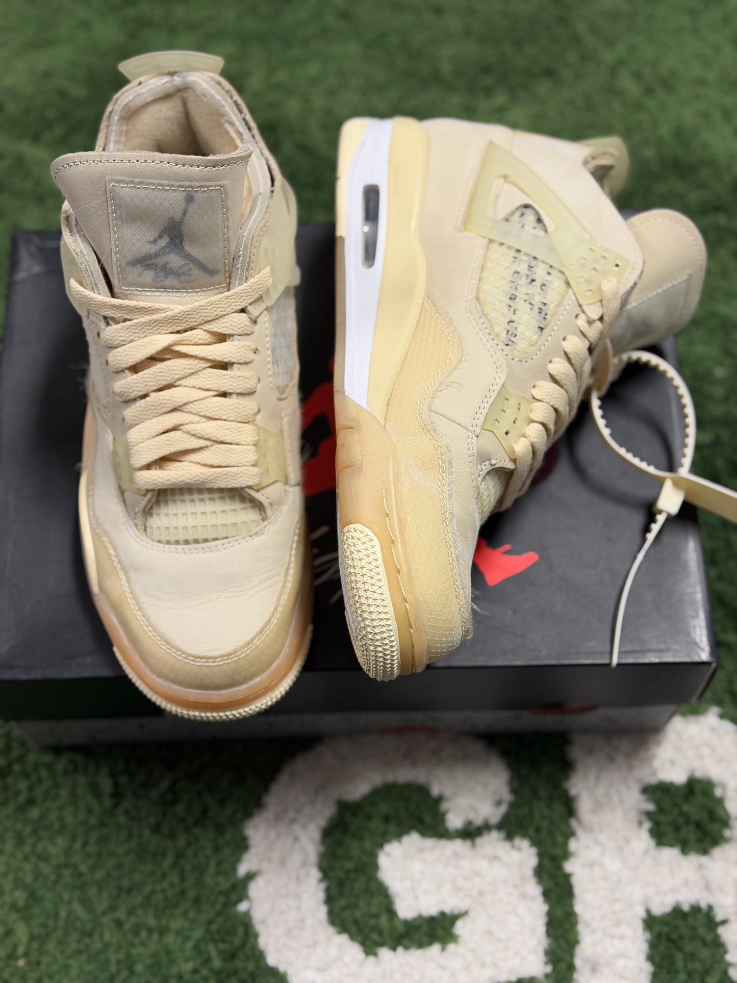 JORDAN 4 OFFWHITE SAIL