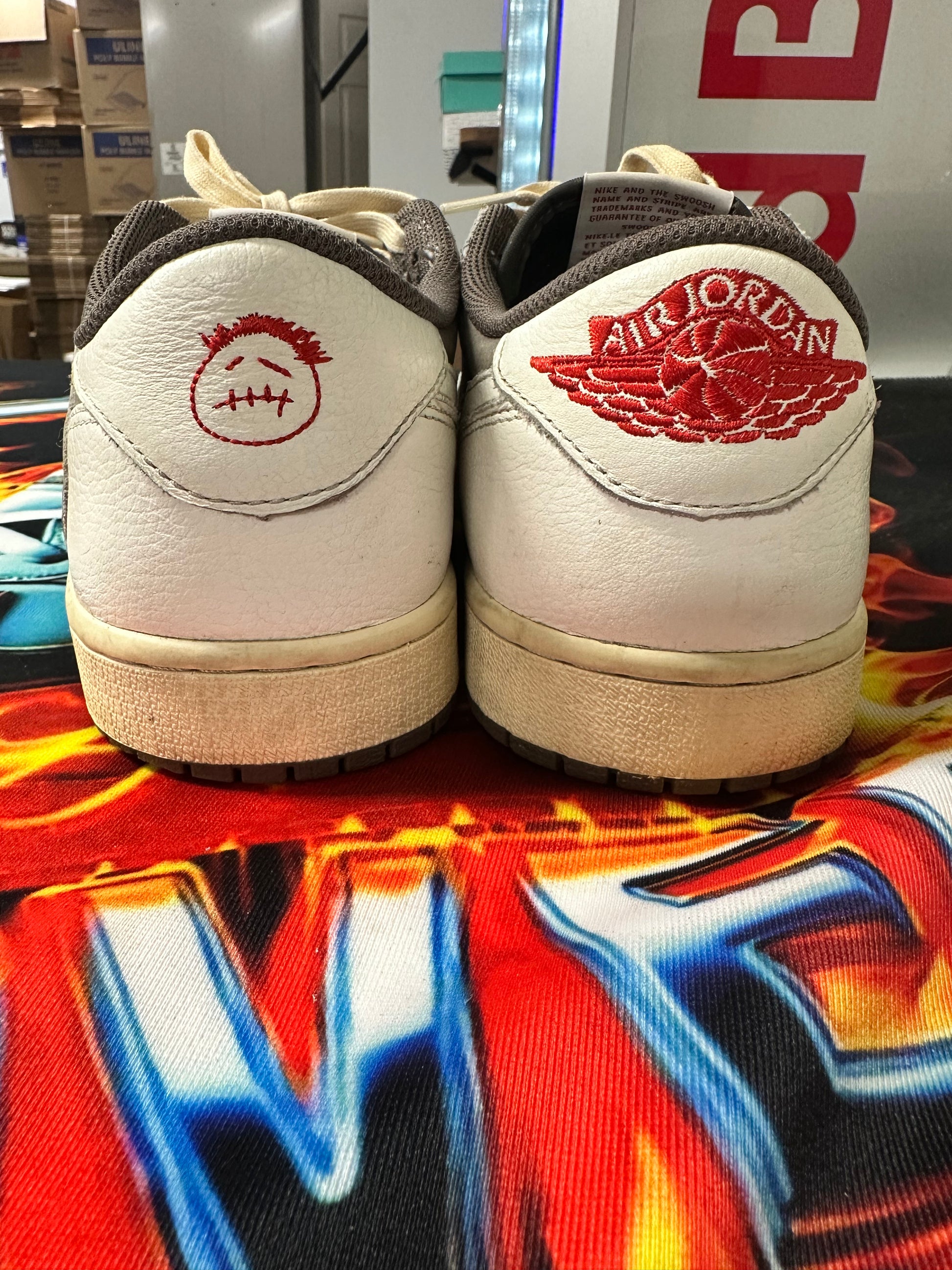 JORDAN 1 LOW TRAVIS SCOTT REVERSE MOCHA