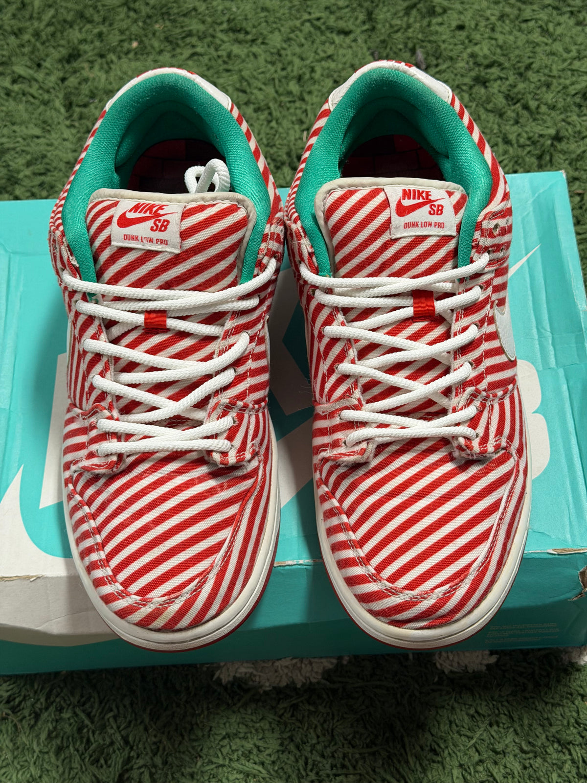 Nike SB Dunk Low Candy Cane