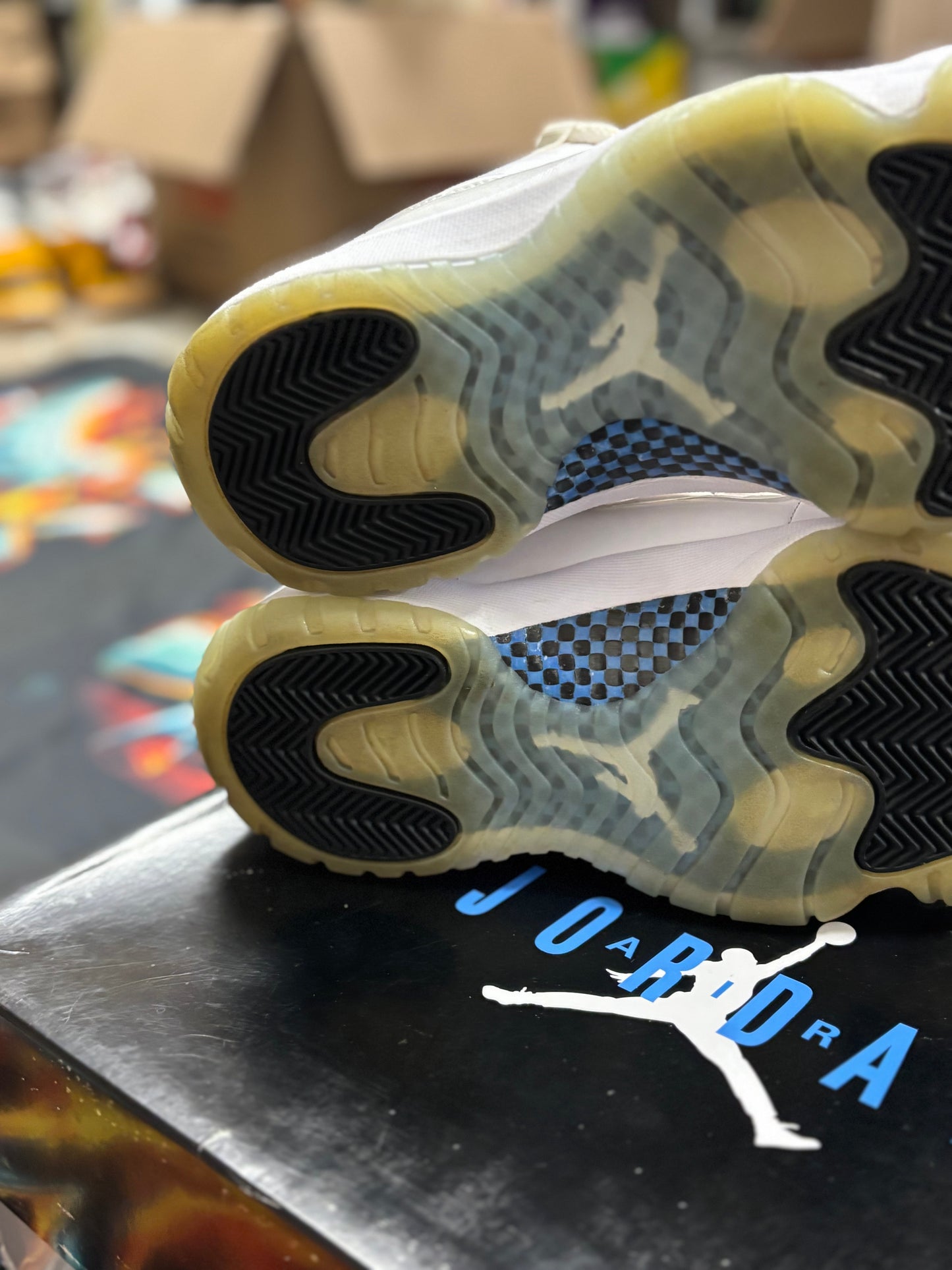 Jordan 11 Retro Low Legend Blue