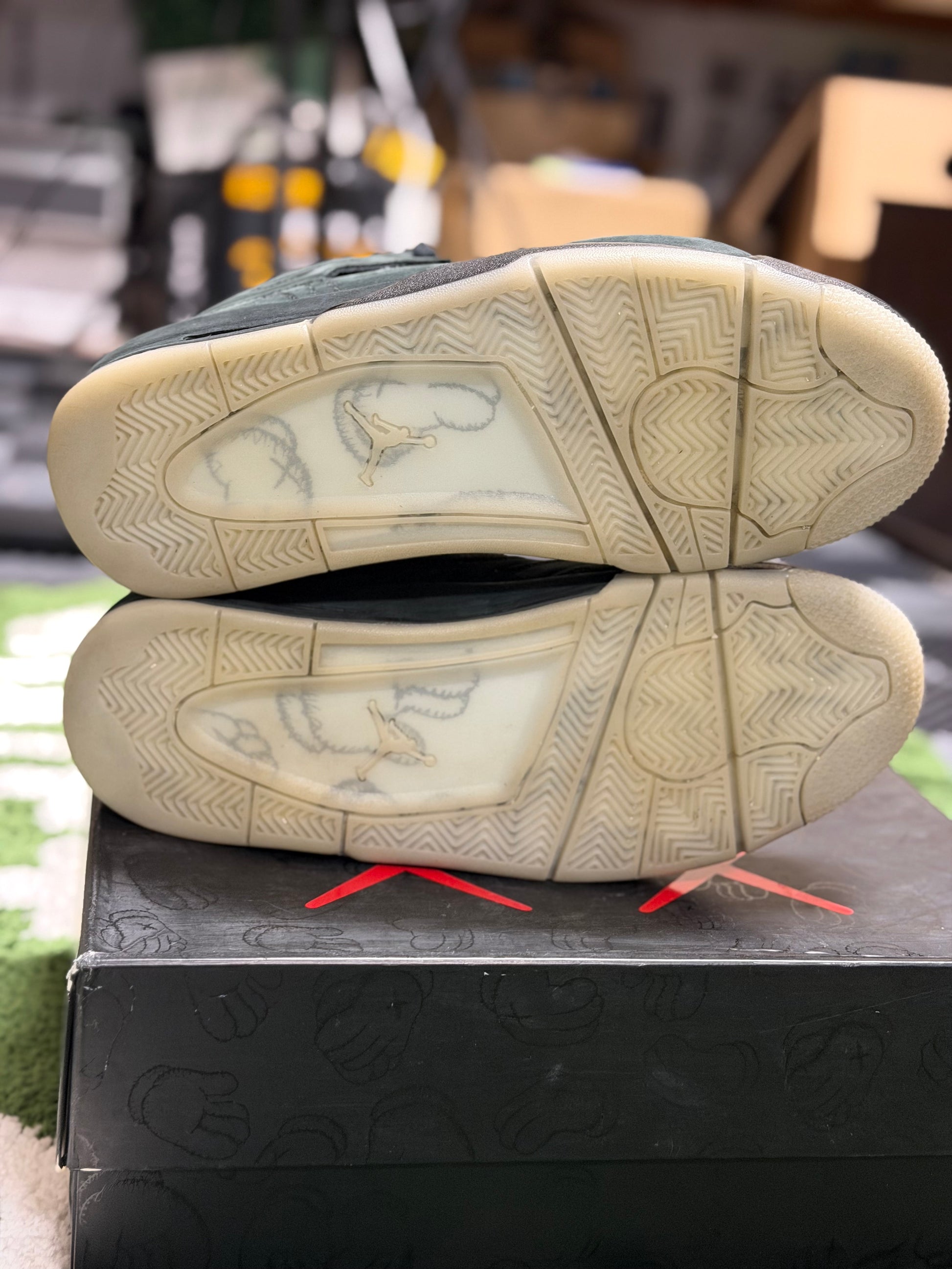 Jordan 4 Retro Kaws Black