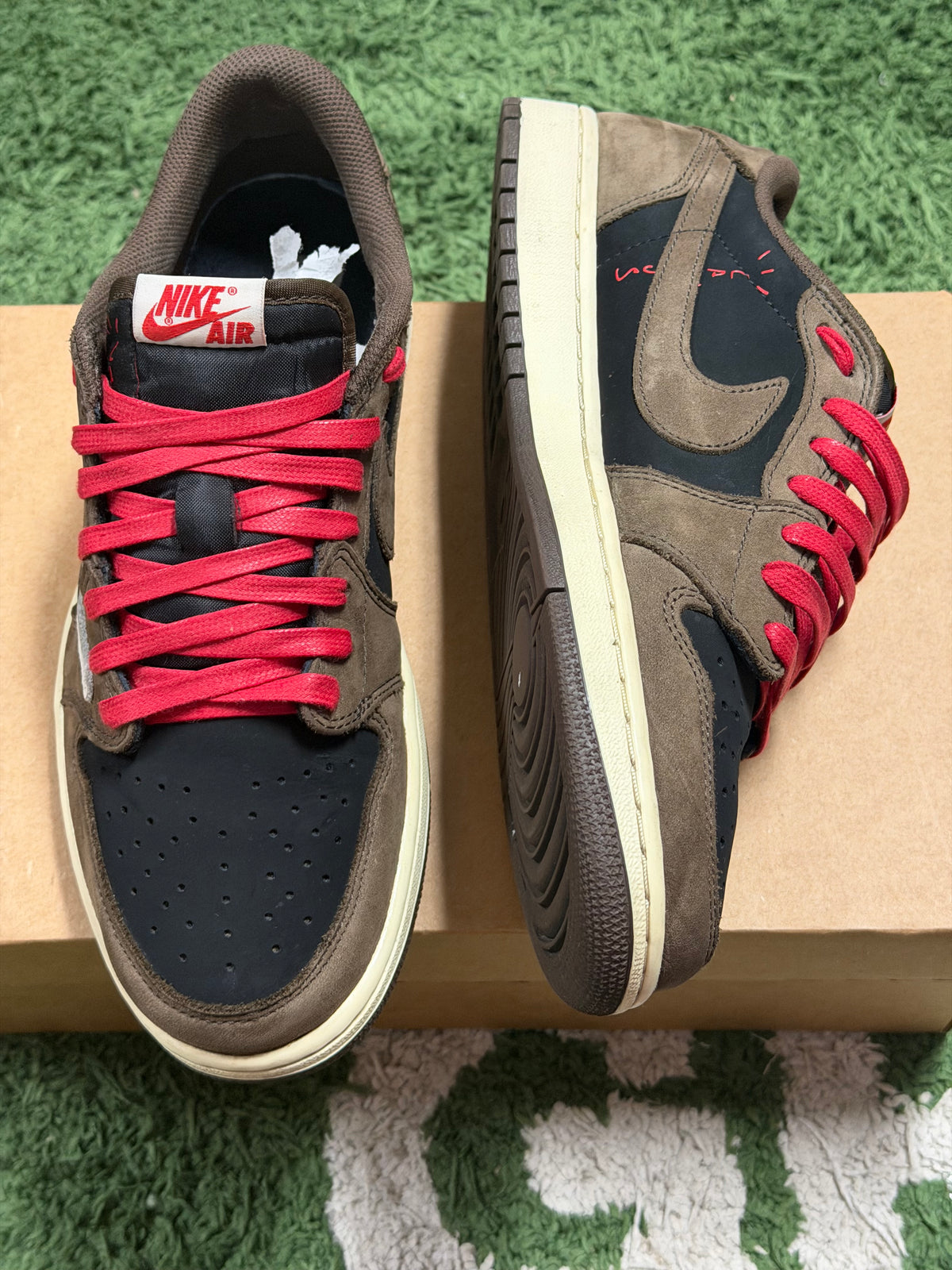Jordan 1 Retro Low OG SP Travis Scott Mocha