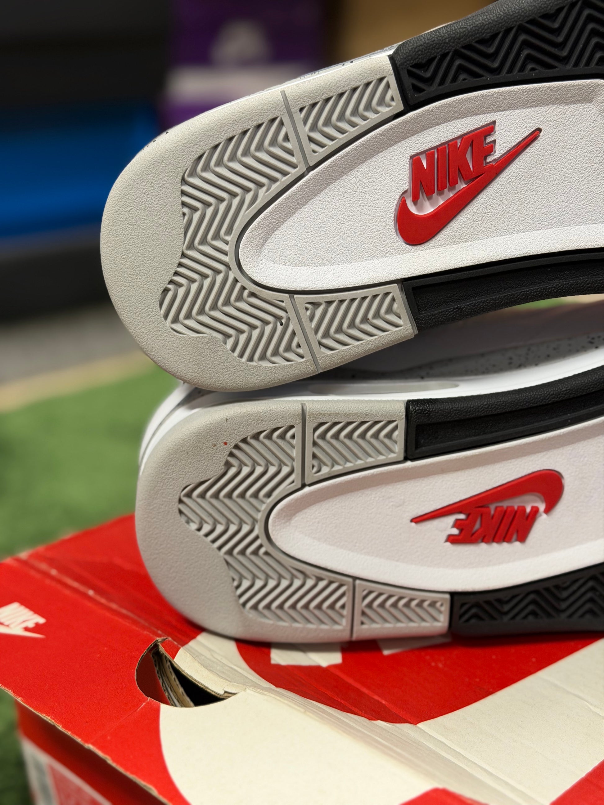 JORDAN 4 WHITE CEMENT